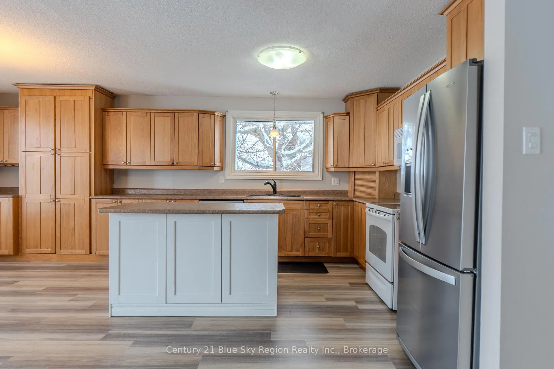 Photo 2 of 76 Prince Edward Drive, North Bay, Ferris — HOMEH
