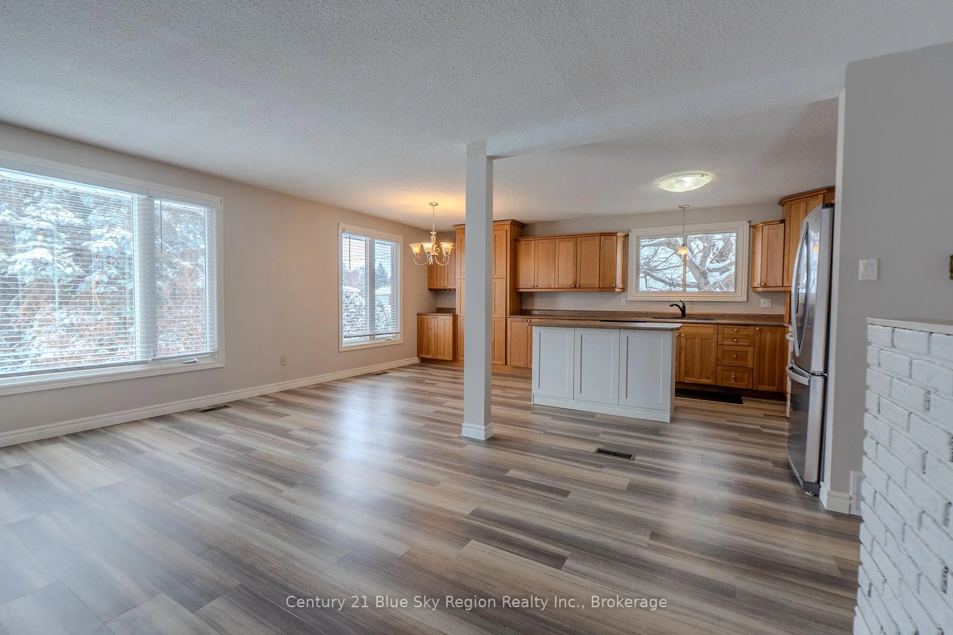 Photo 6 of 76 Prince Edward Drive, North Bay, Ferris — HOMEH