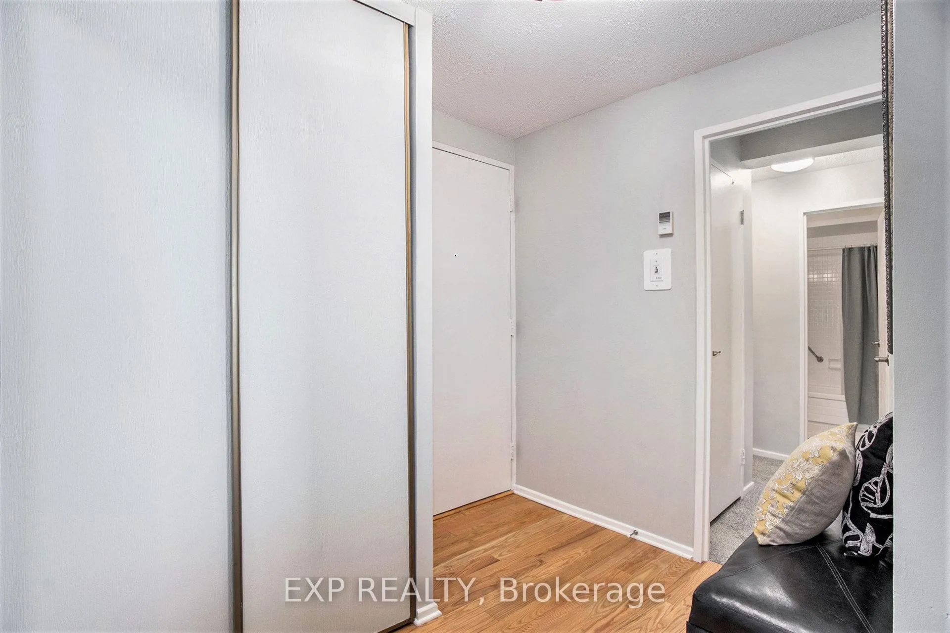 Photo 8 of Unit 706, 915 Elmsmere Road, Ottawa, Beacon Hill South — HOMEH