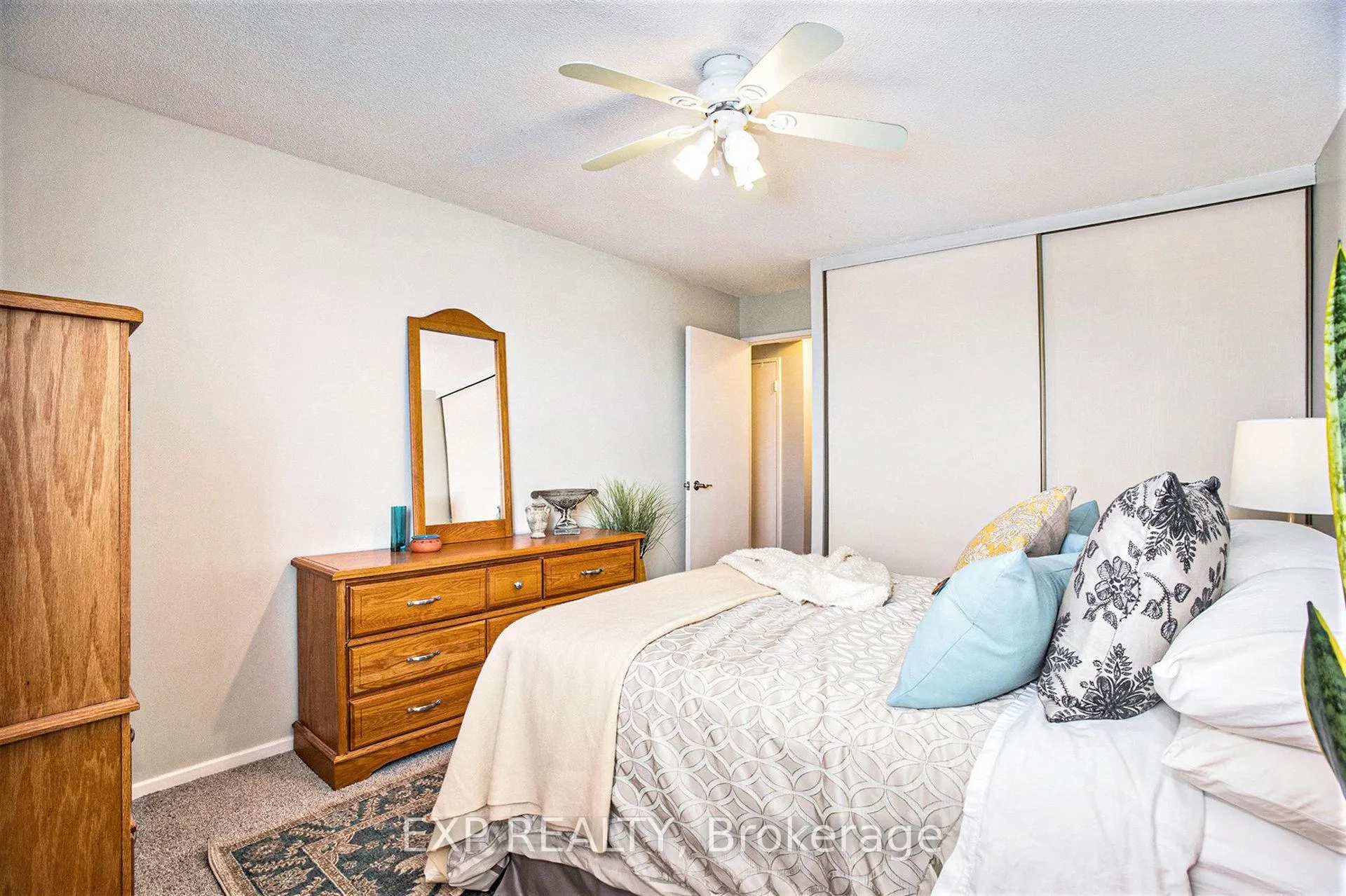 Photo 23 of Unit 706, 915 Elmsmere Road, Ottawa, Beacon Hill South — HOMEH
