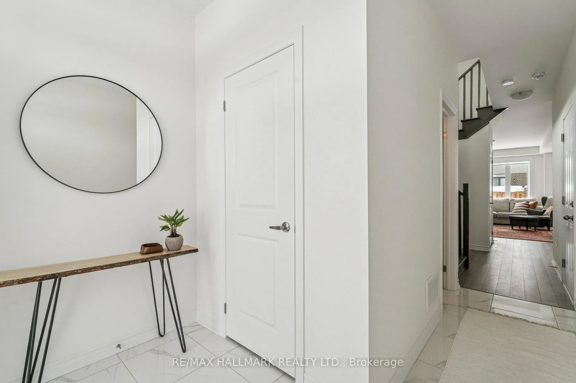 Photo 6 of 13 Tamworth Terrace, Barrie, Rural Barrie Southeast — HOMEH