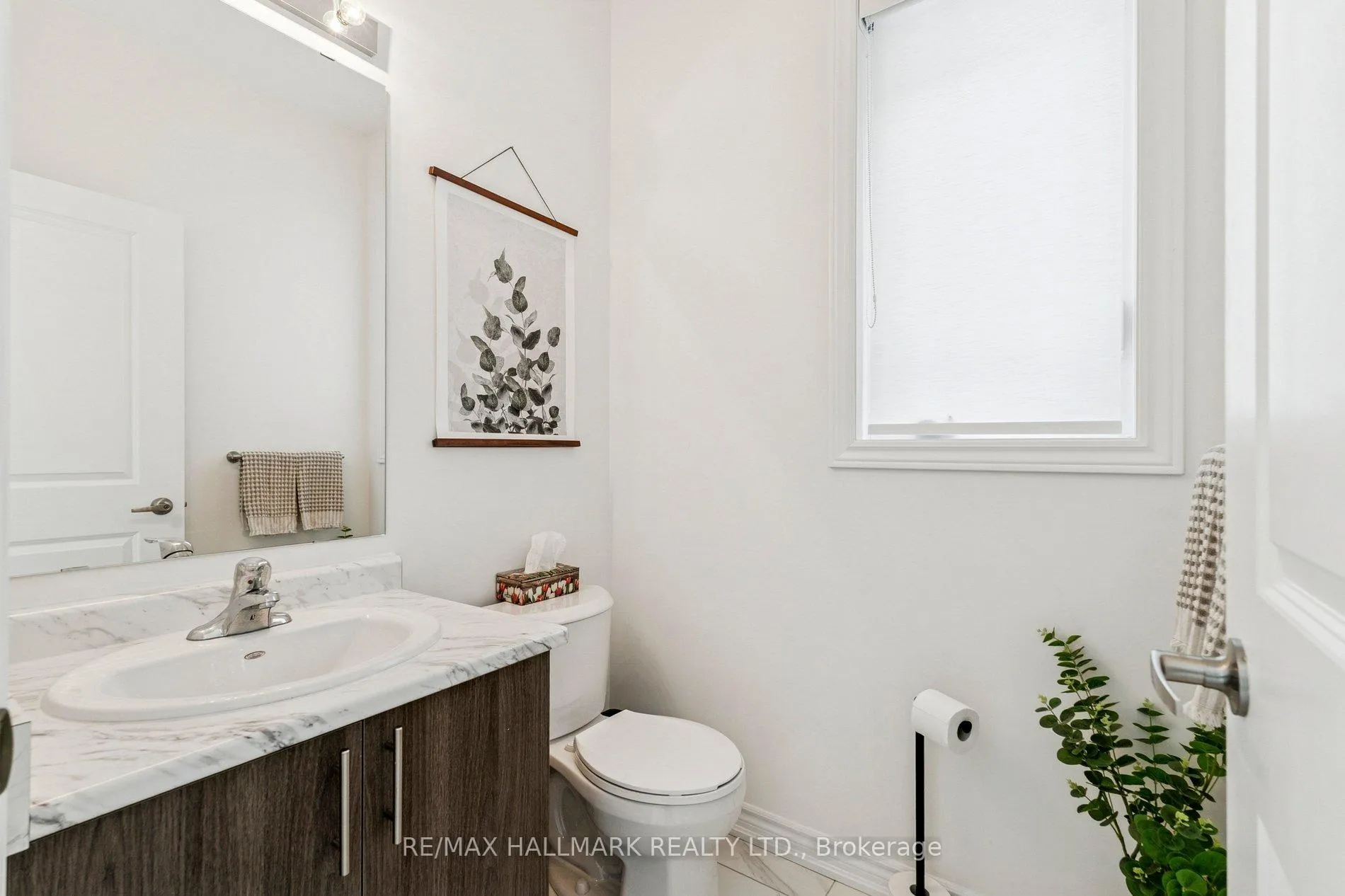 Photo 7 of 13 Tamworth Terrace, Barrie, Rural Barrie Southeast — HOMEH
