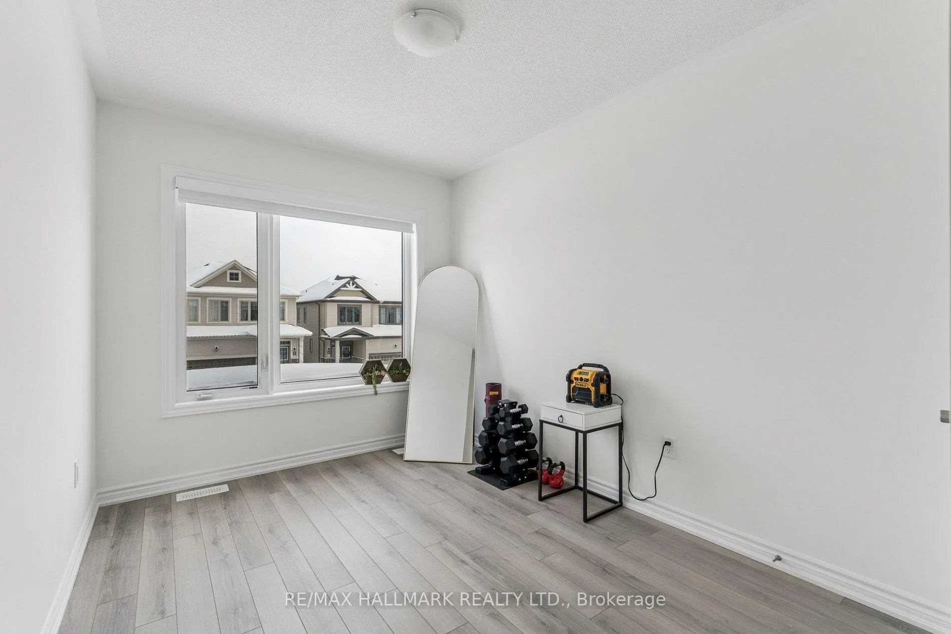 Photo 22 of 13 Tamworth Terrace, Barrie, Rural Barrie Southeast — HOMEH