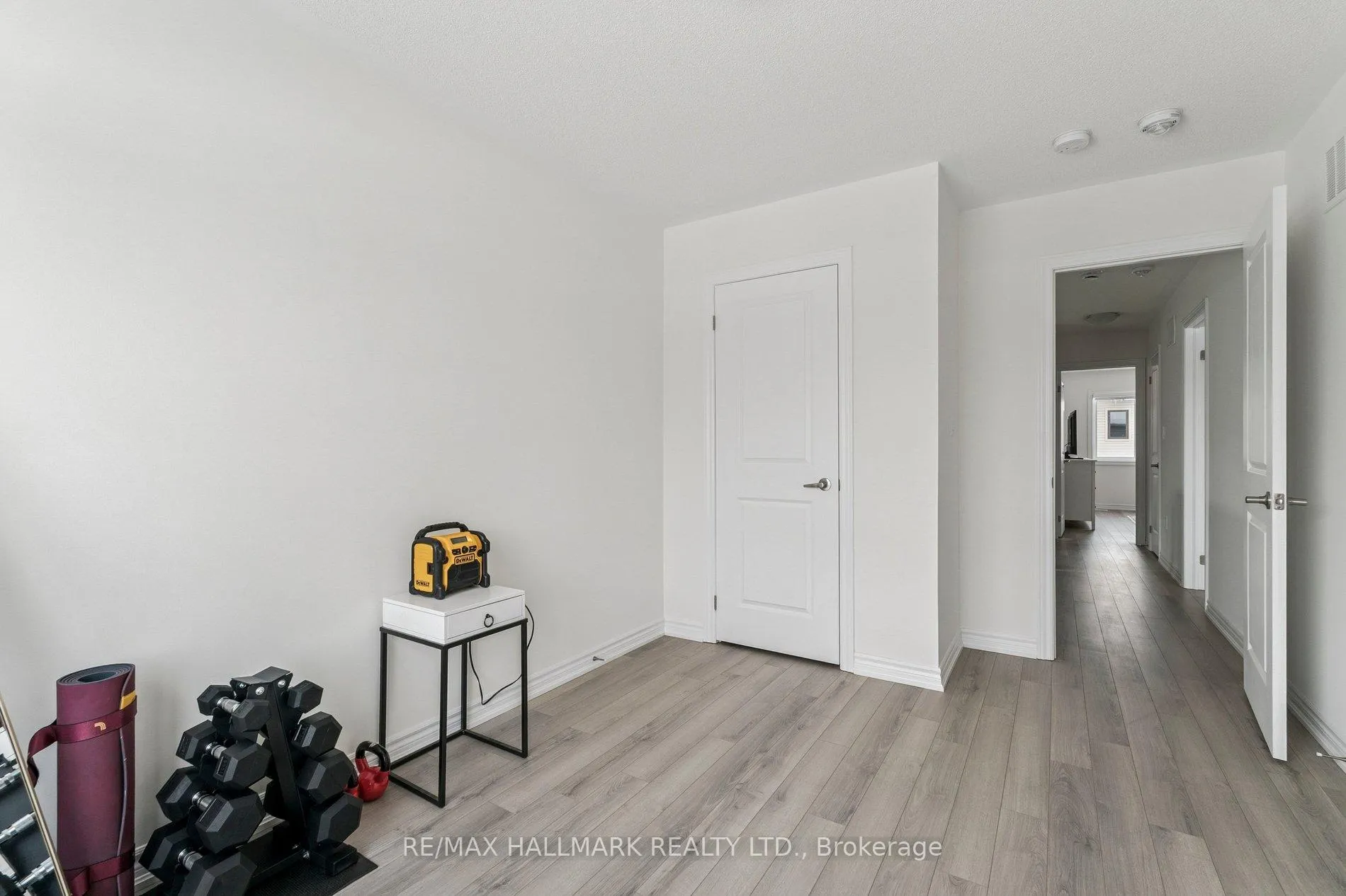 Photo 23 of 13 Tamworth Terrace, Barrie, Rural Barrie Southeast — HOMEH