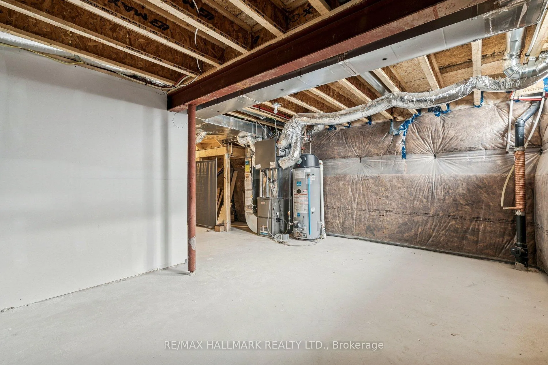 Photo 38 of 13 Tamworth Terrace, Barrie, Rural Barrie Southeast — HOMEH