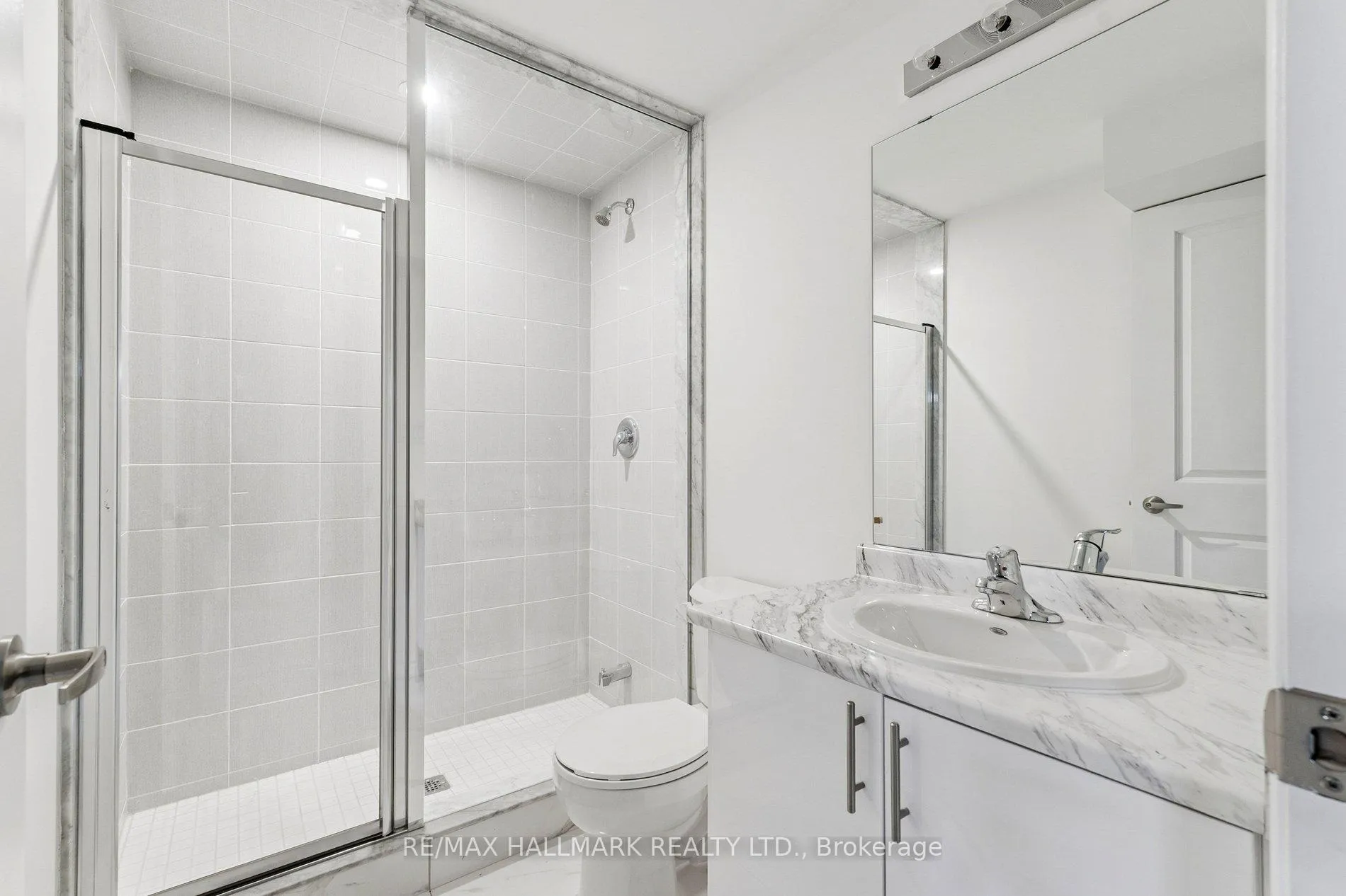 Photo 39 of 13 Tamworth Terrace, Barrie, Rural Barrie Southeast — HOMEH