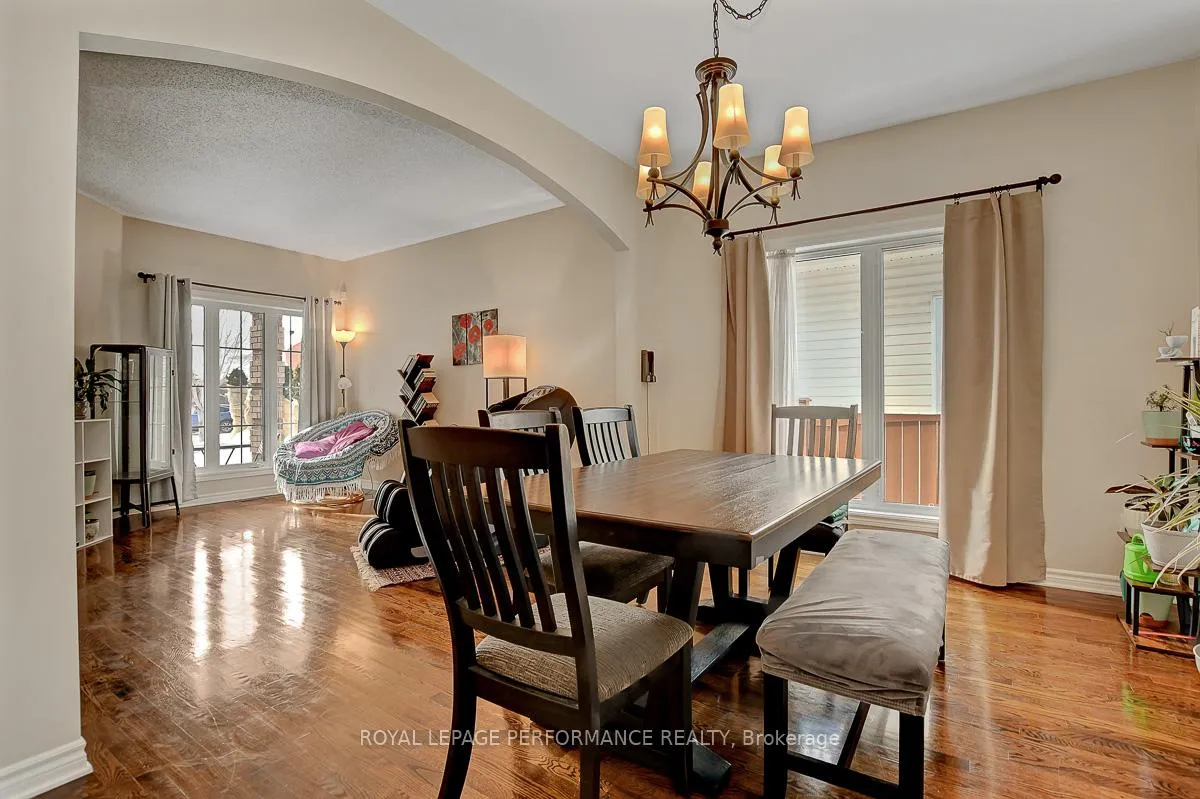 Photo 5 of 1019 Valin Street, Ottawa, Fallingbrook/Gardenway South — HOMEH