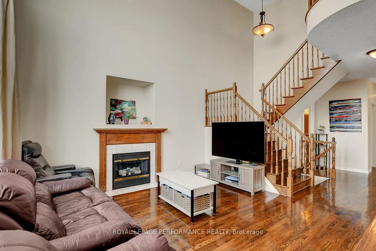 Photo 9 of 1019 Valin Street, Ottawa, Fallingbrook/Gardenway South — HOMEH