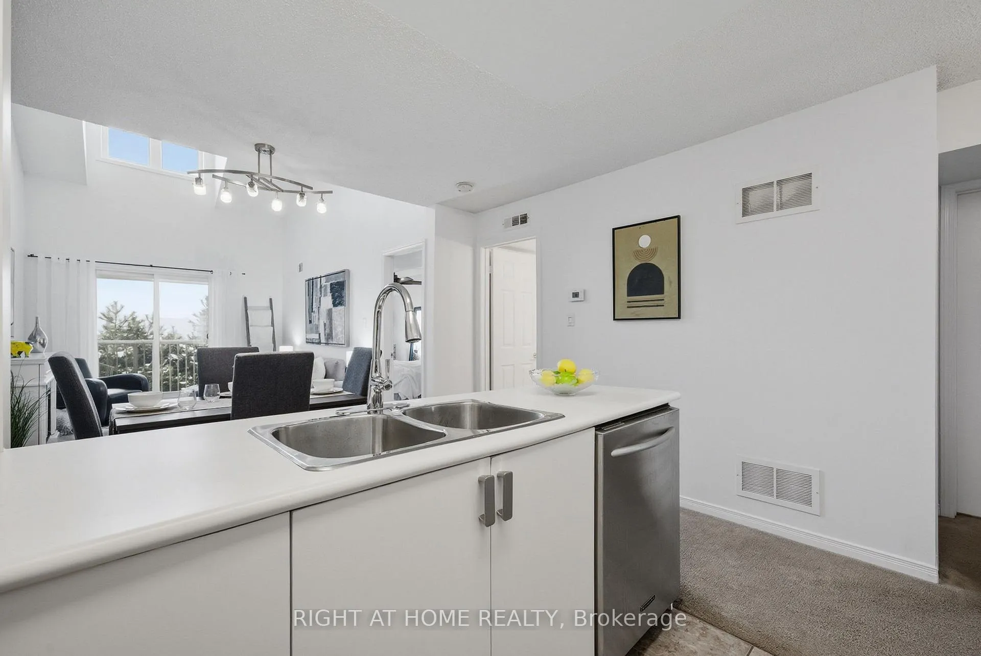 Photo 16 of Unit 3, 10 Petra Way, Whitby, Pringle Creek — HOMEH