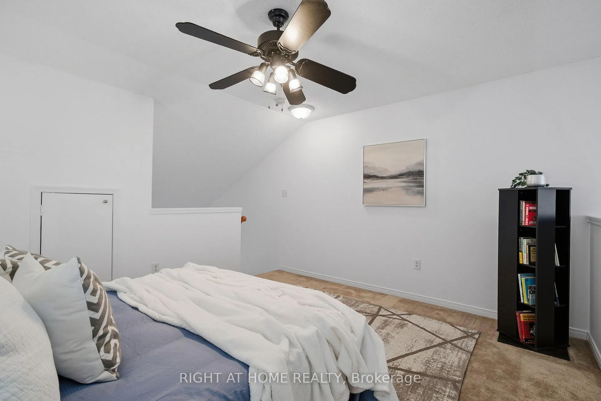 Photo 28 of Unit 3, 10 Petra Way, Whitby, Pringle Creek — HOMEH