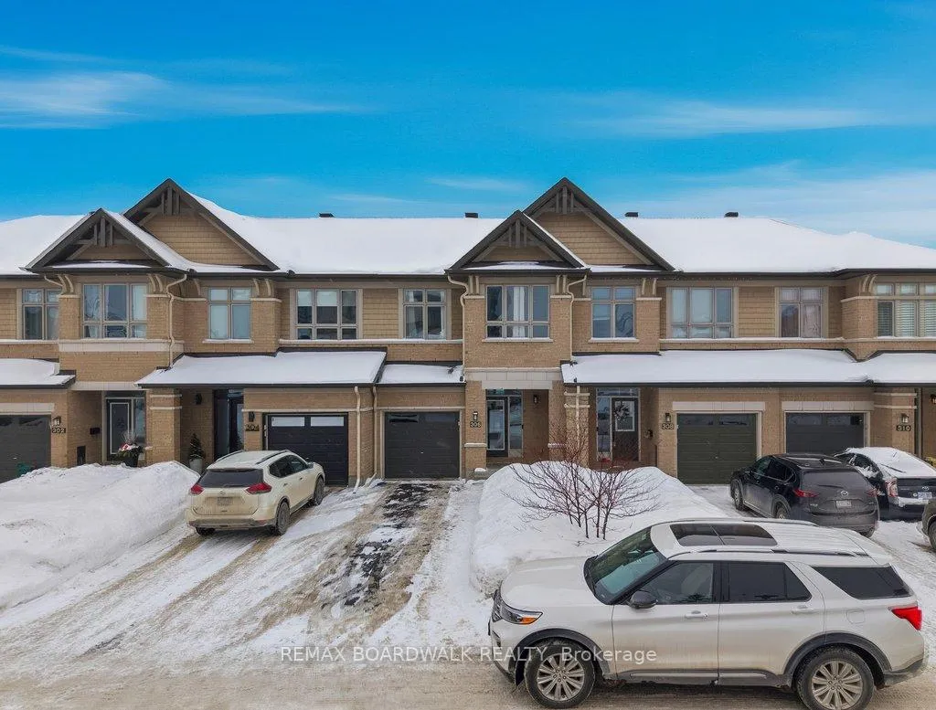 Photo 1 of 306 Rainrock Crescent, Ottawa, Mer Bleue/Bradley Estates/Anderson Park — HOMEH