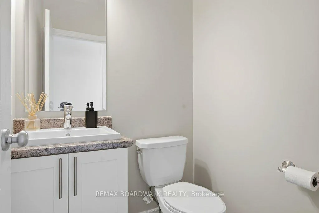 Photo 4 of 306 Rainrock Crescent, Ottawa, Mer Bleue/Bradley Estates/Anderson Park — HOMEH