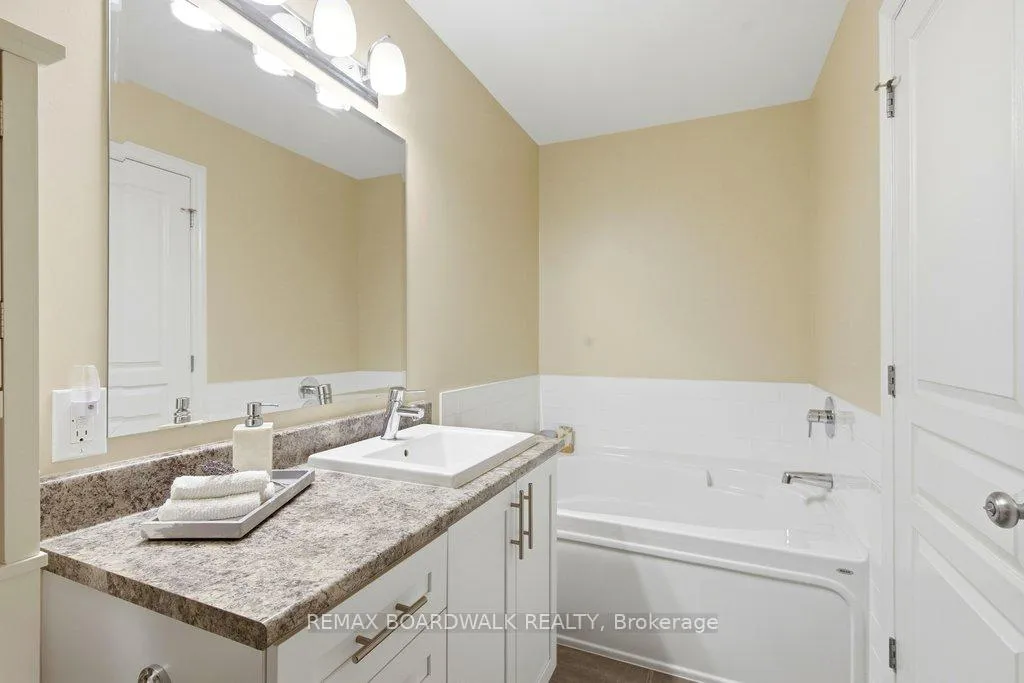 Photo 20 of 306 Rainrock Crescent, Ottawa, Mer Bleue/Bradley Estates/Anderson Park — HOMEH