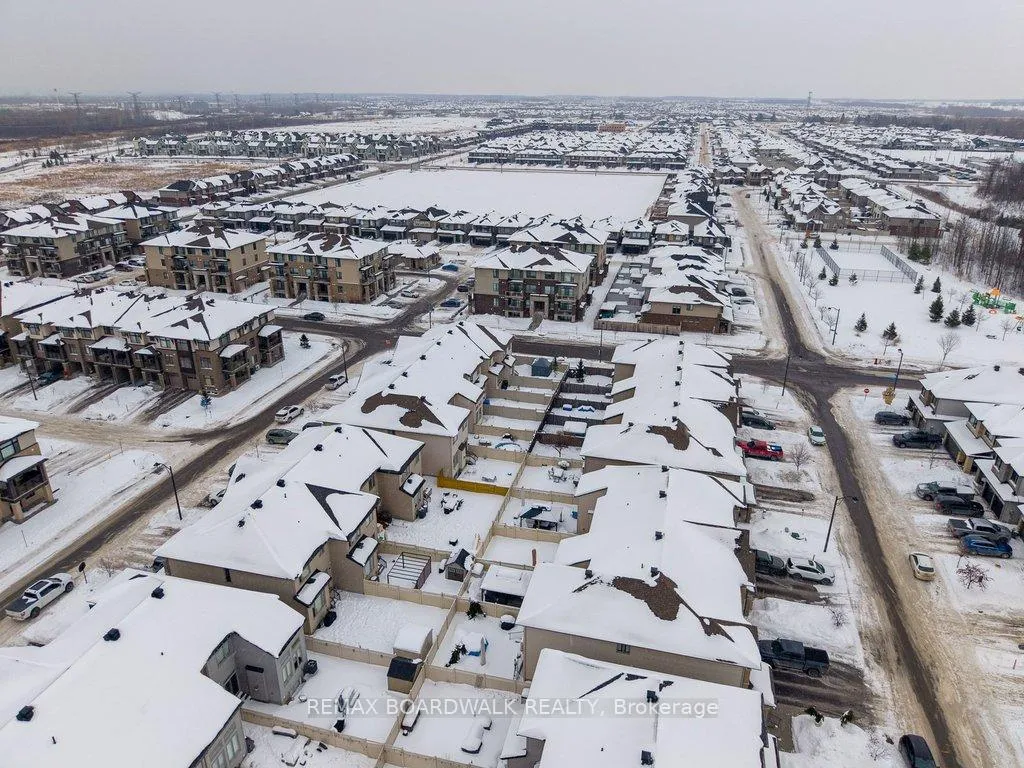Photo 33 of 306 Rainrock Crescent, Ottawa, Mer Bleue/Bradley Estates/Anderson Park — HOMEH