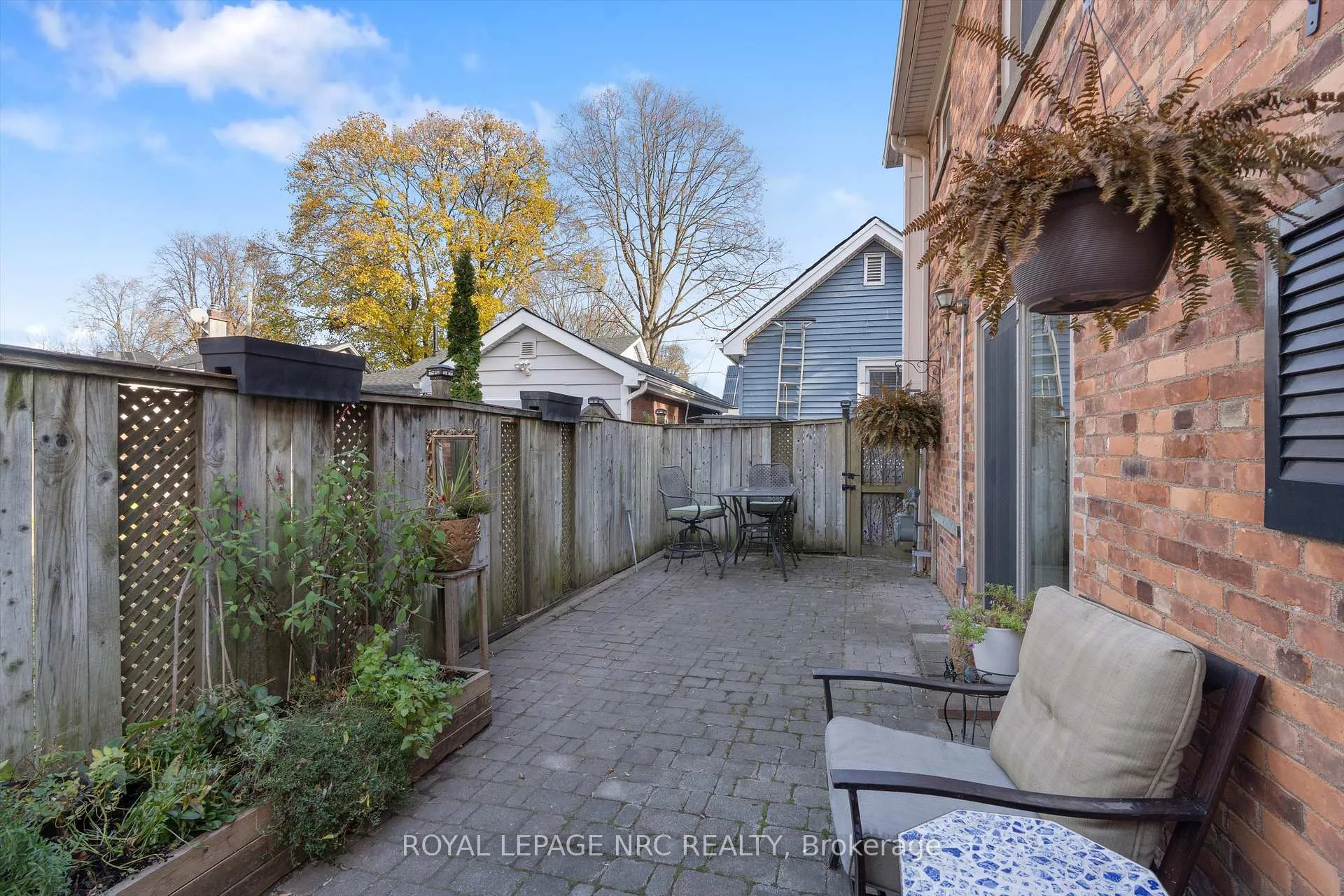 Photo 27 of 89 1/2 Albert Street, St. Catharines, Downtown — HOMEH