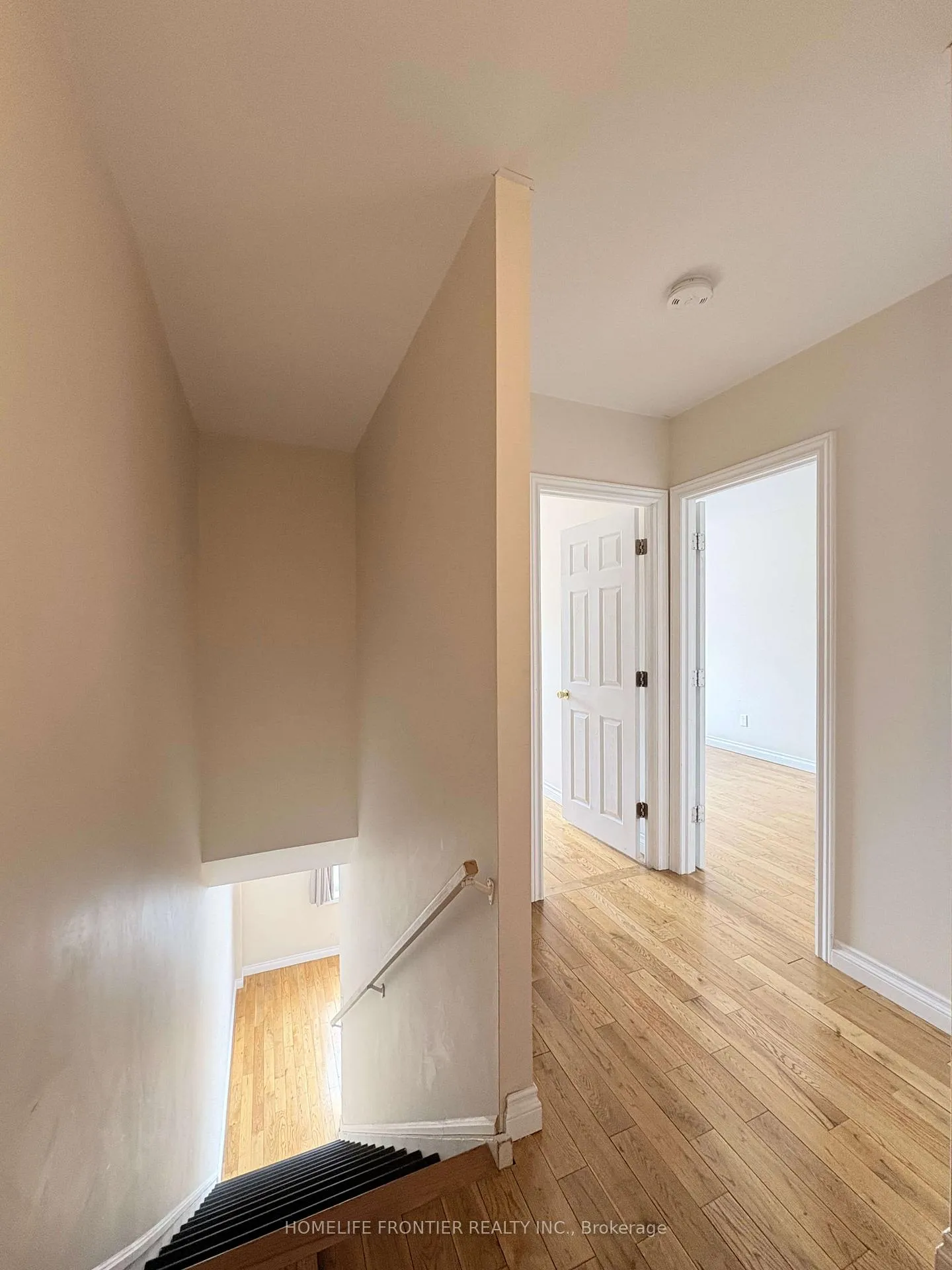 Photo 9 of Unit 971A_2F, 971 Eglinton Avenue, Toronto, Forest Hill North — HOMEH
