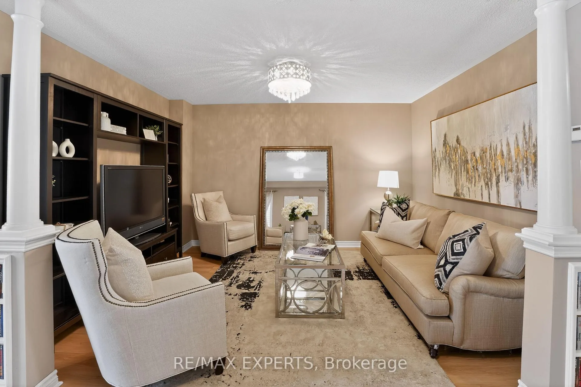 Photo 10 of 19 Cassia Crescent, Vaughan, Maple — HOMEH