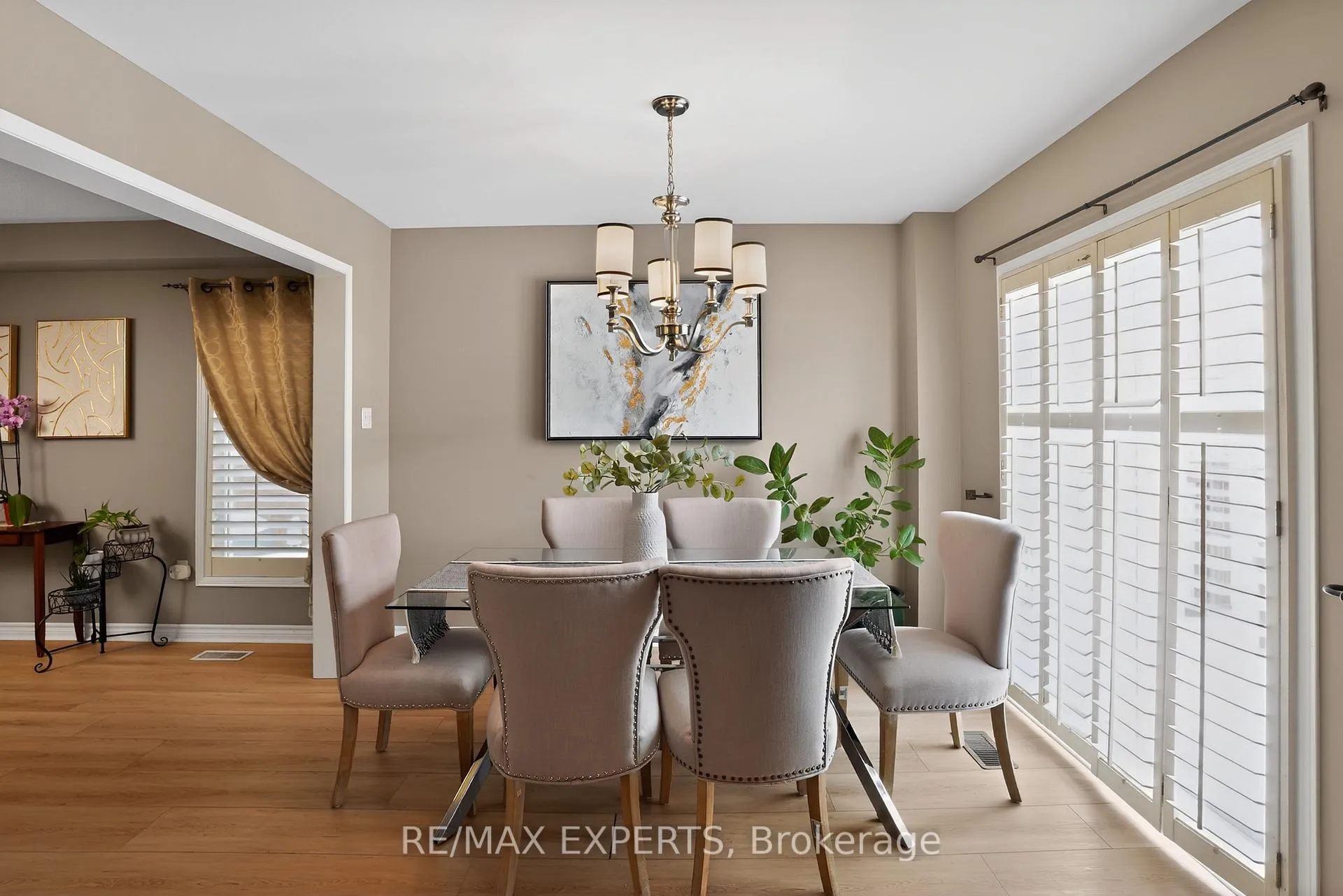 Photo 15 of 19 Cassia Crescent, Vaughan, Maple — HOMEH