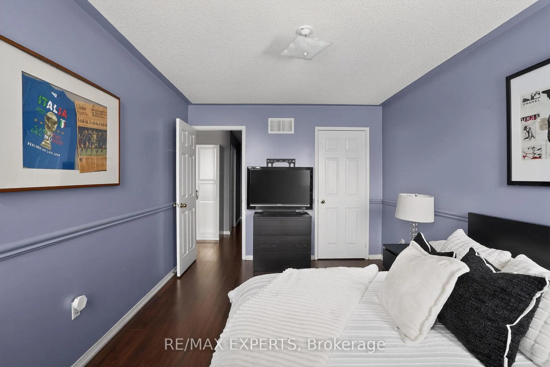 Photo 20 of 19 Cassia Crescent, Vaughan, Maple — HOMEH