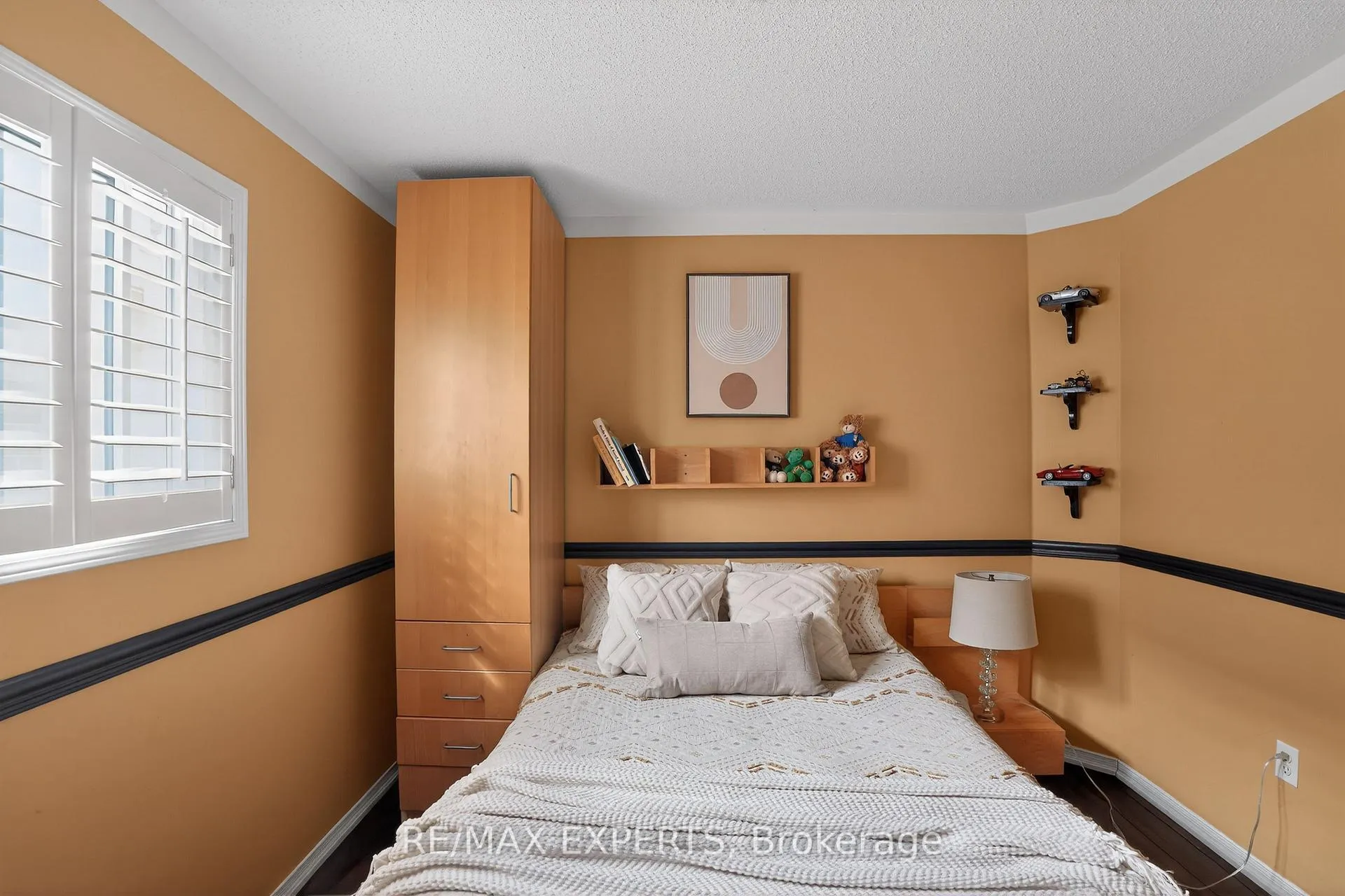 Photo 22 of 19 Cassia Crescent, Vaughan, Maple — HOMEH