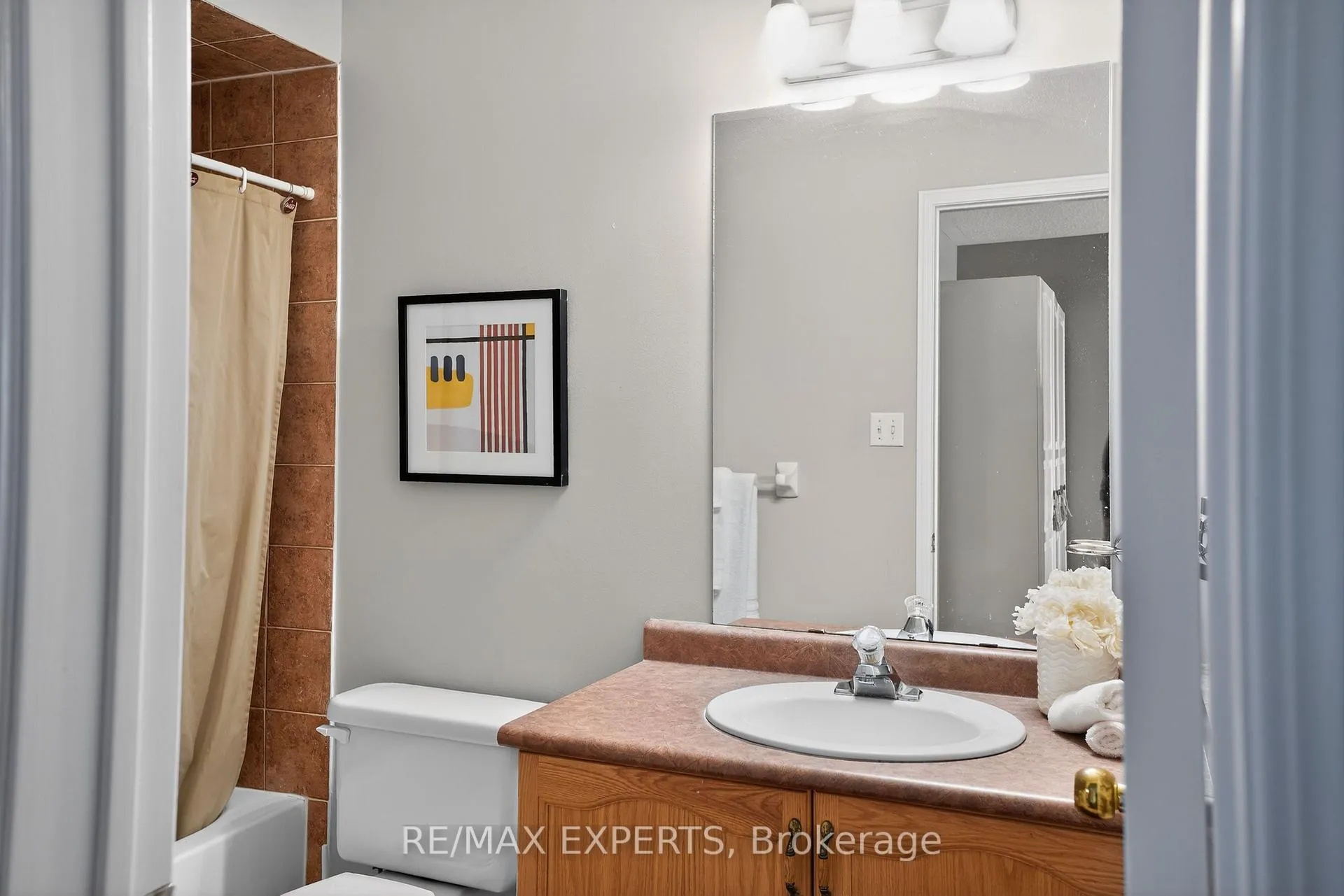 Photo 29 of 19 Cassia Crescent, Vaughan, Maple — HOMEH
