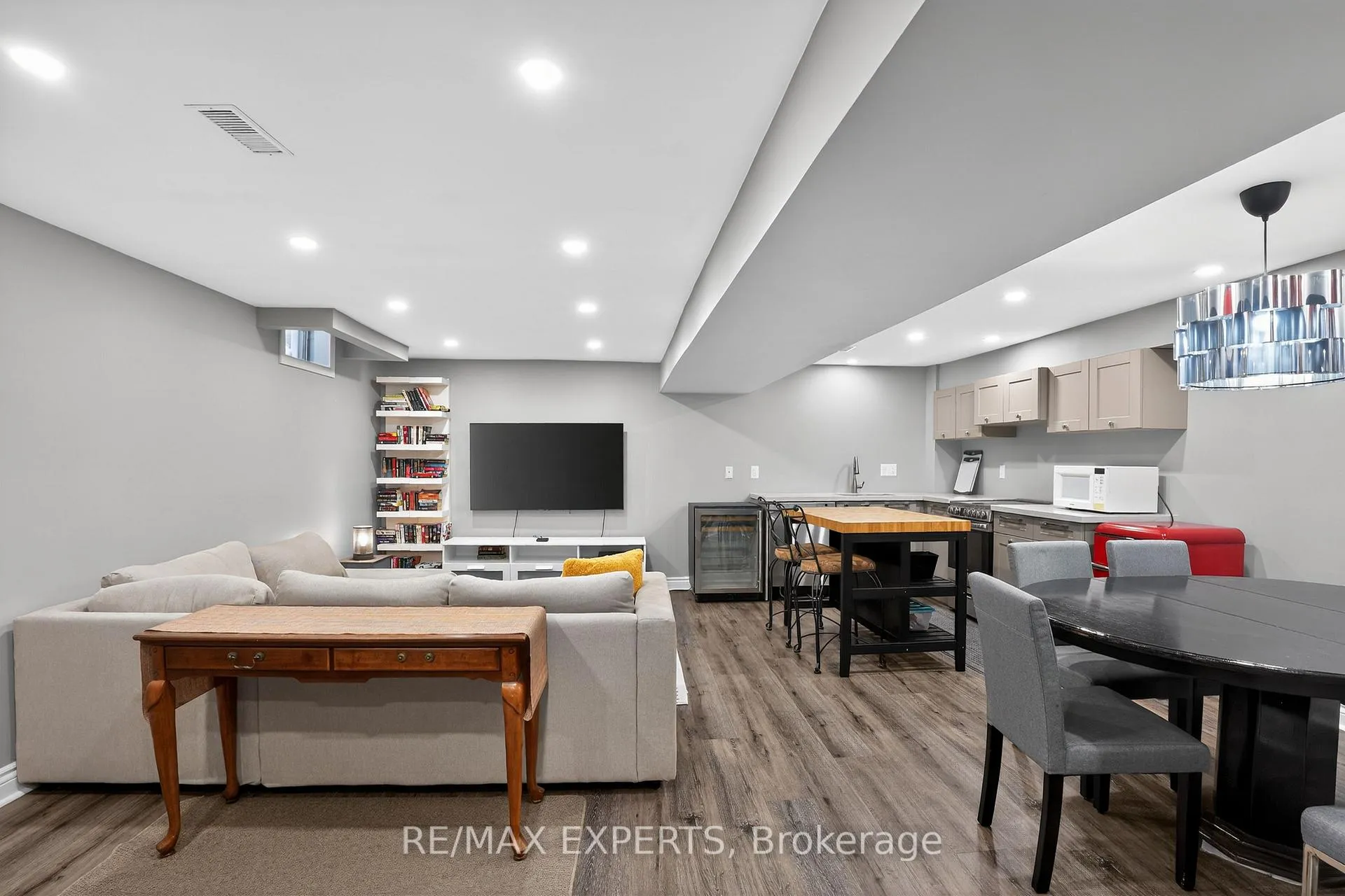 Photo 34 of 19 Cassia Crescent, Vaughan, Maple — HOMEH