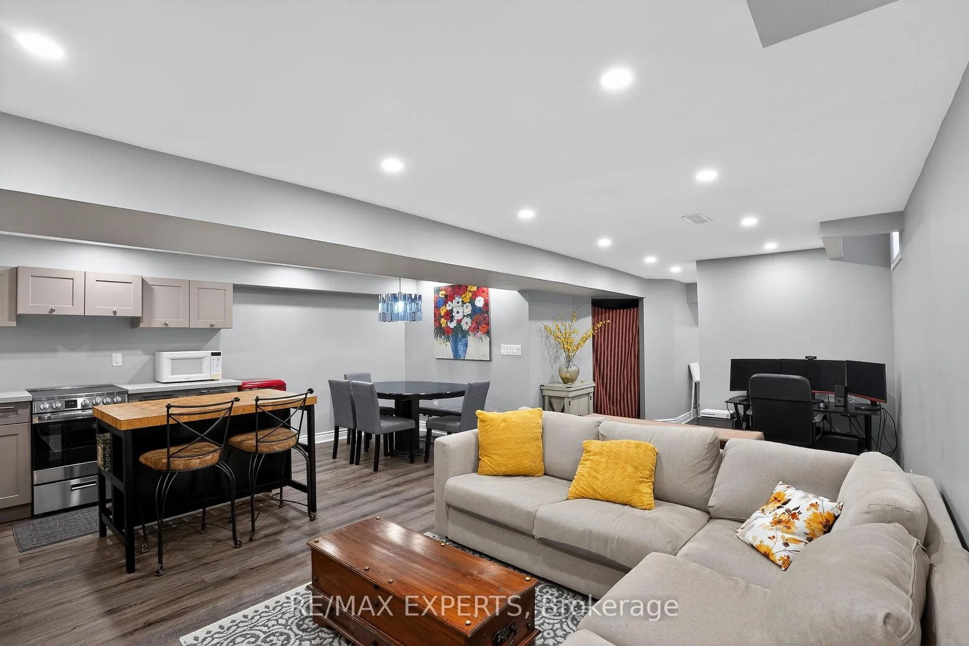 Photo 38 of 19 Cassia Crescent, Vaughan, Maple — HOMEH
