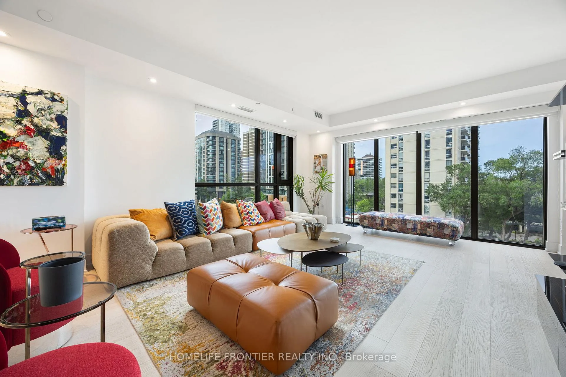 Photo 8 of Unit 401, 6 Jackes Avenue, Toronto, Rosedale-Moore Park — HOMEH