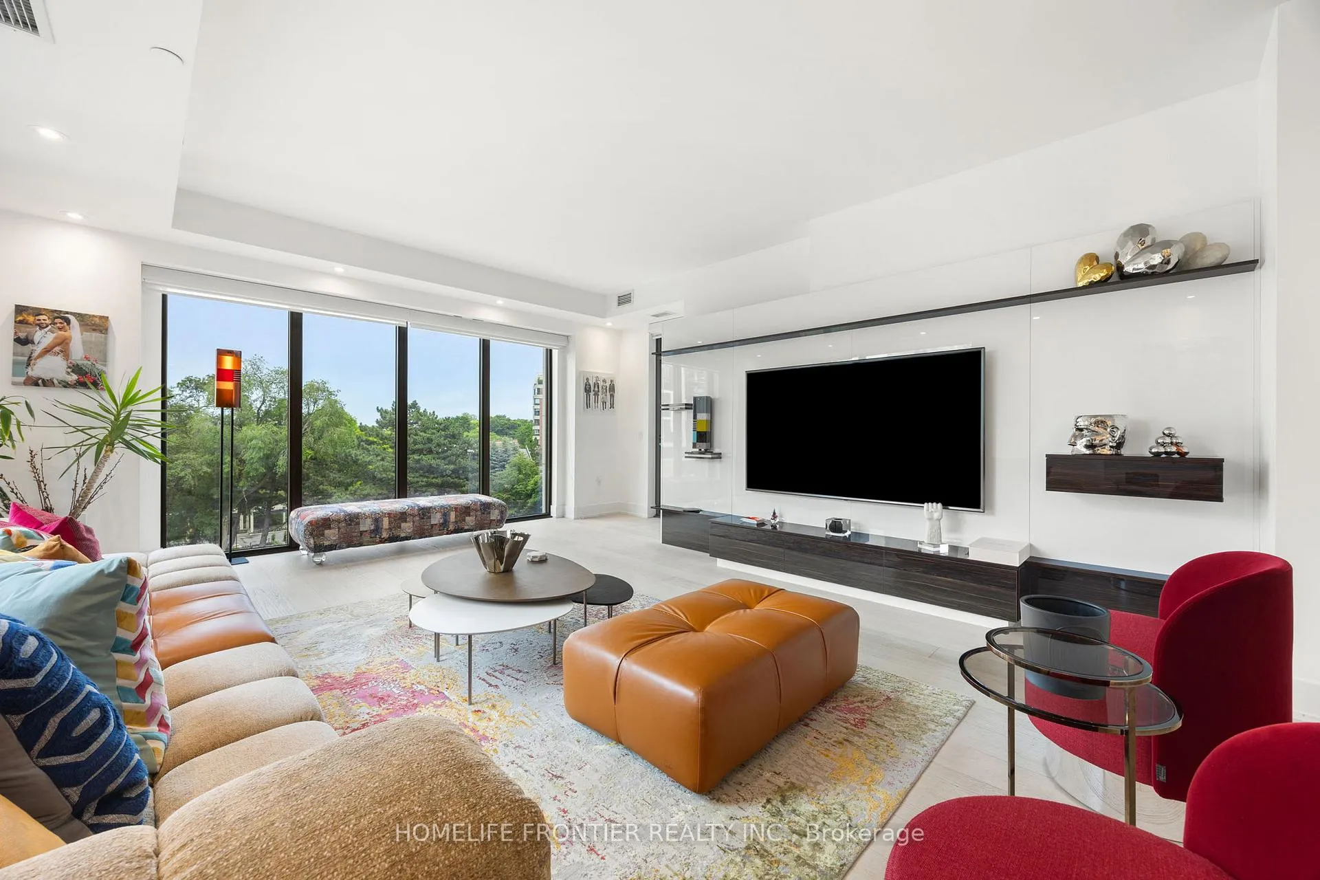 Photo 9 of Unit 401, 6 Jackes Avenue, Toronto, Rosedale-Moore Park — HOMEH