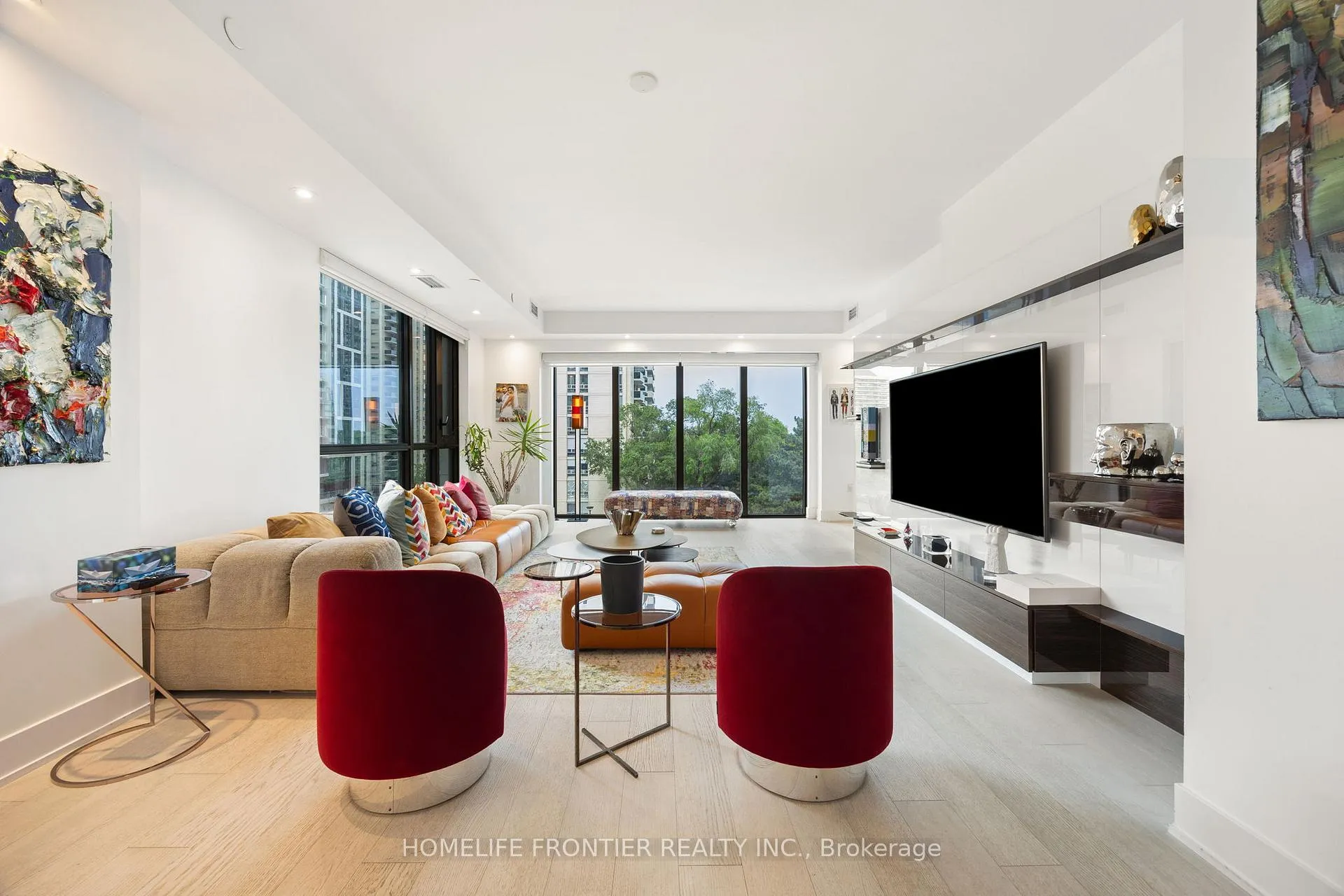 Photo 10 of Unit 401, 6 Jackes Avenue, Toronto, Rosedale-Moore Park — HOMEH