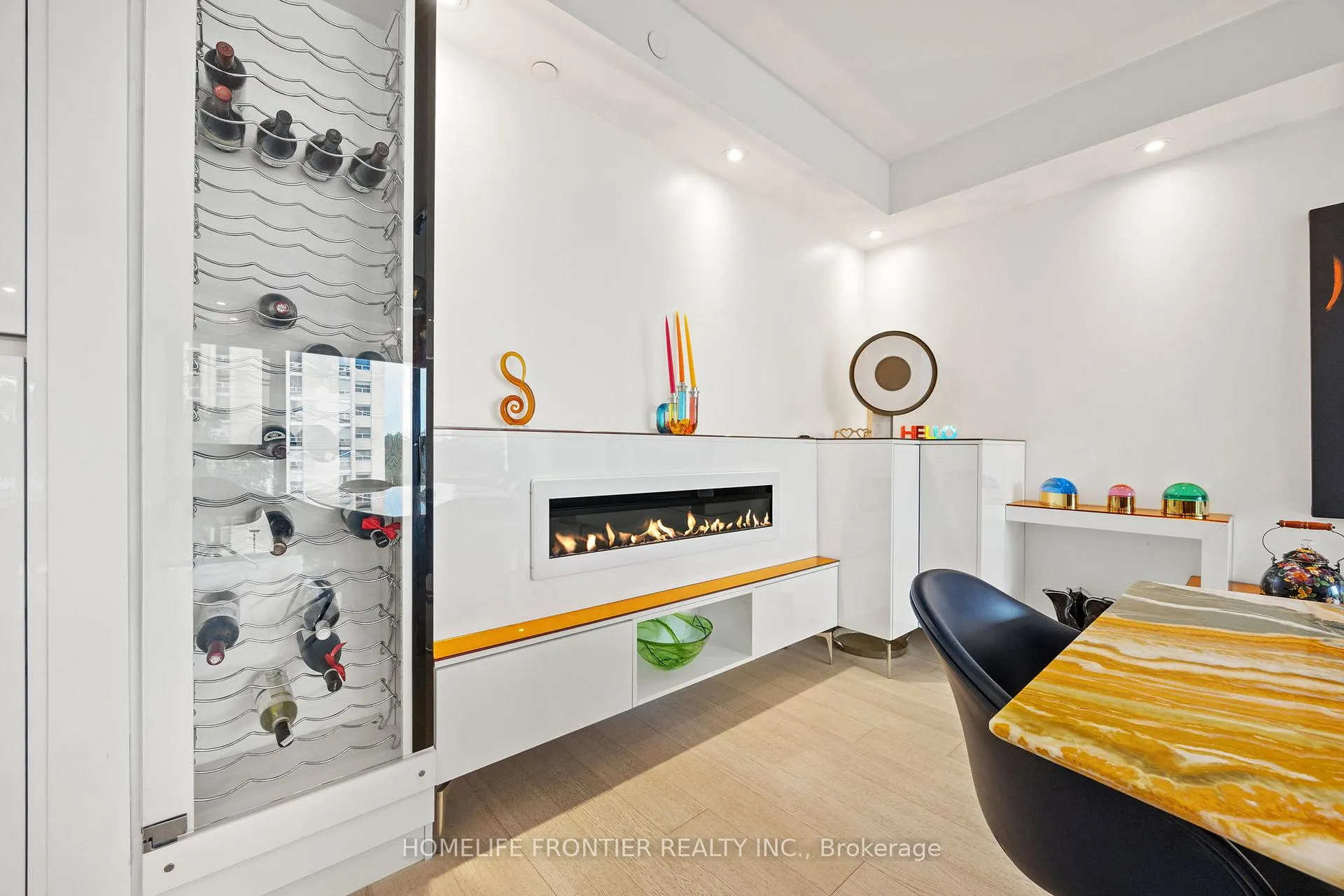 Photo 22 of Unit 401, 6 Jackes Avenue, Toronto, Rosedale-Moore Park — HOMEH