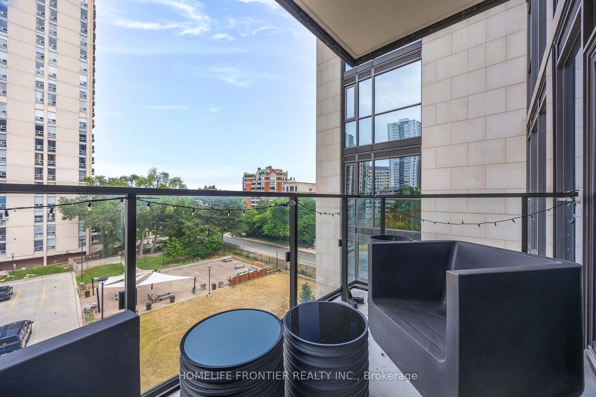 Photo 38 of Unit 401, 6 Jackes Avenue, Toronto, Rosedale-Moore Park — HOMEH