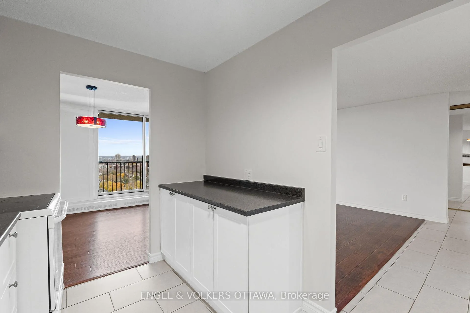 Photo 11 of Unit 2001, 665 Bathgate Drive, Ottawa, Carson Meadows — HOMEH