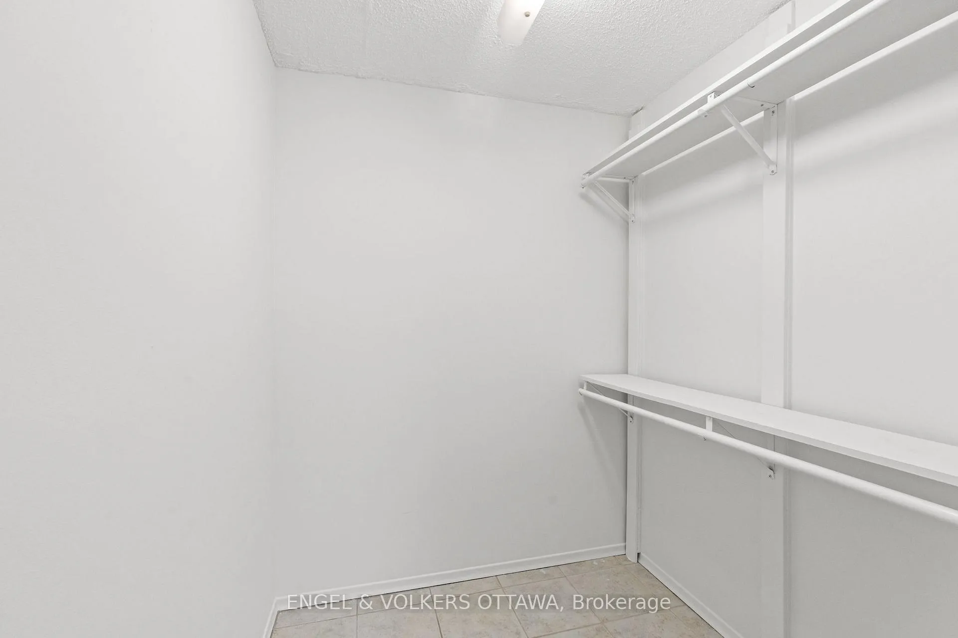 Photo 18 of Unit 2001, 665 Bathgate Drive, Ottawa, Carson Meadows — HOMEH