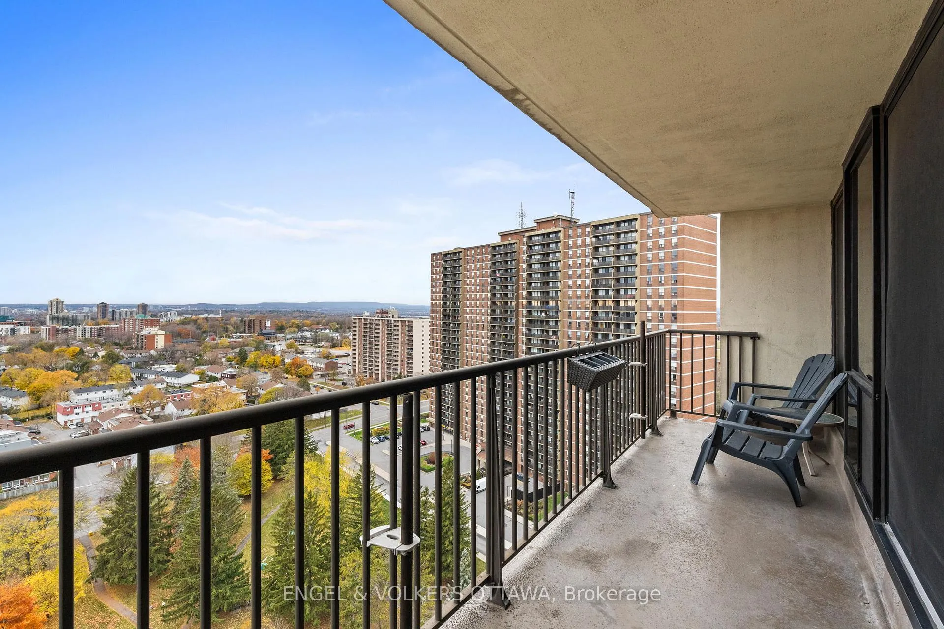 Photo 22 of Unit 2001, 665 Bathgate Drive, Ottawa, Carson Meadows — HOMEH