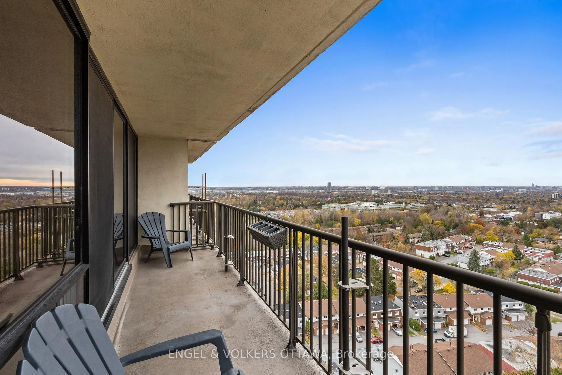 Photo 23 of Unit 2001, 665 Bathgate Drive, Ottawa, Carson Meadows — HOMEH