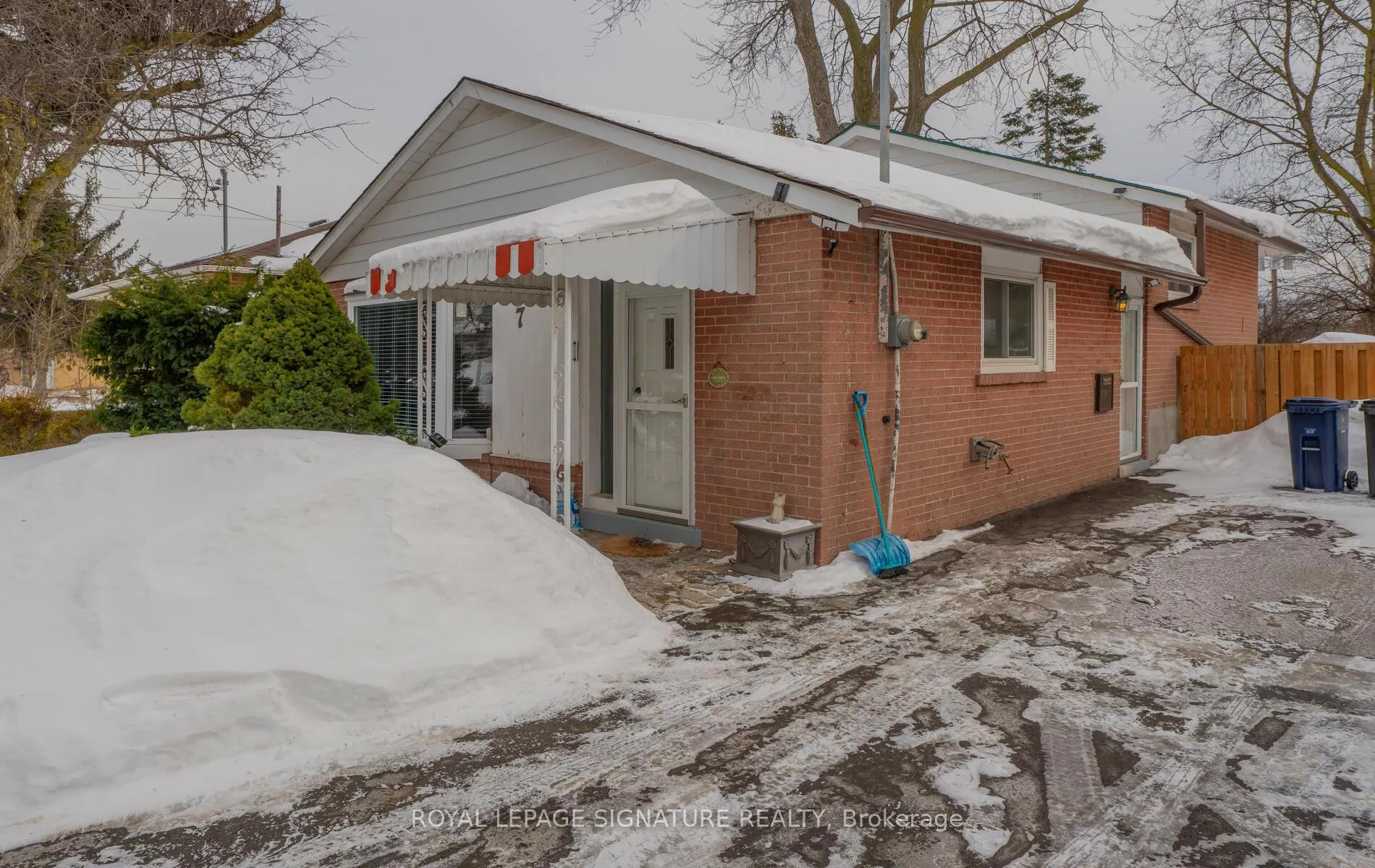 Photo 1 of 7 Mountland Drive, Scarborough, Woburn — HOMEH