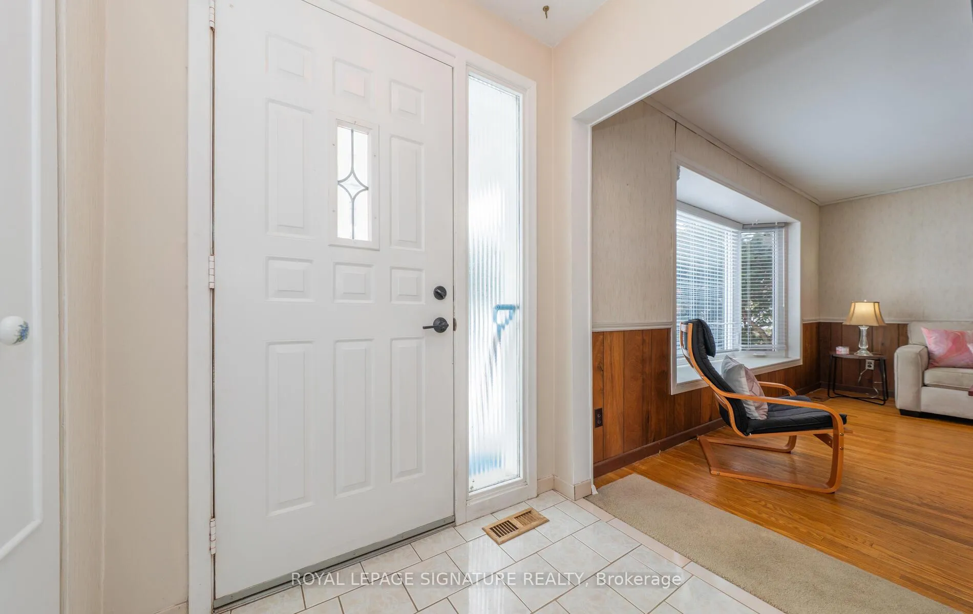 Photo 4 of 7 Mountland Drive, Scarborough, Woburn — HOMEH