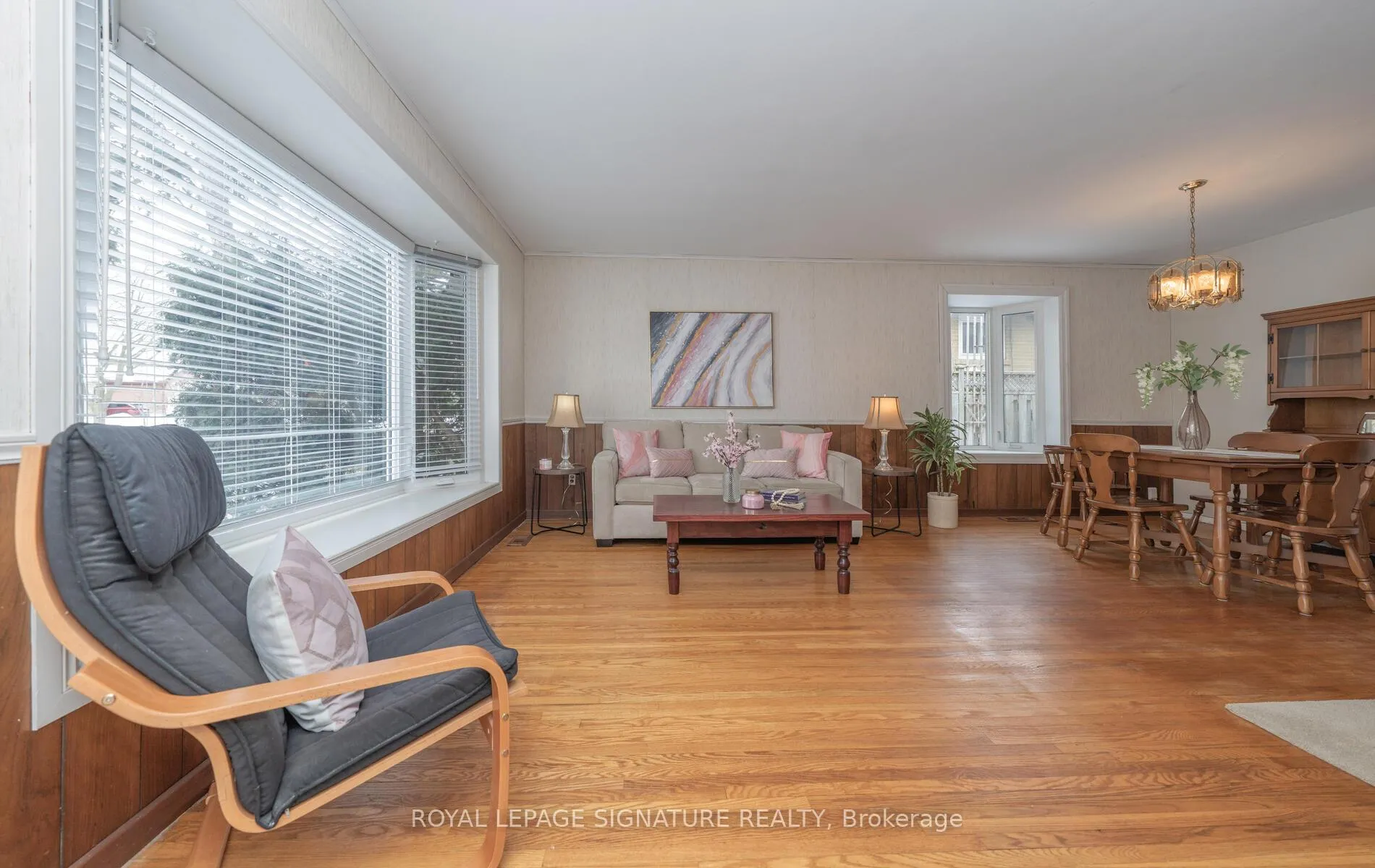 Photo 5 of 7 Mountland Drive, Scarborough, Woburn — HOMEH