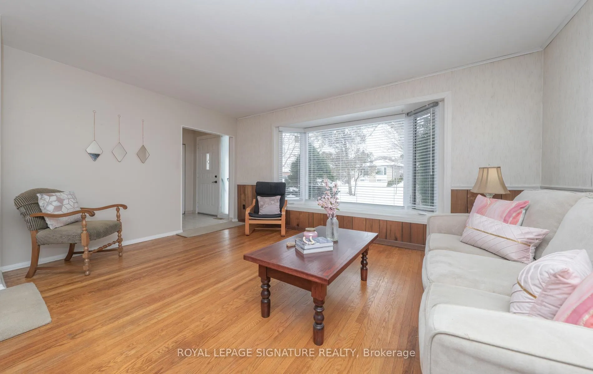 Photo 8 of 7 Mountland Drive, Scarborough, Woburn — HOMEH