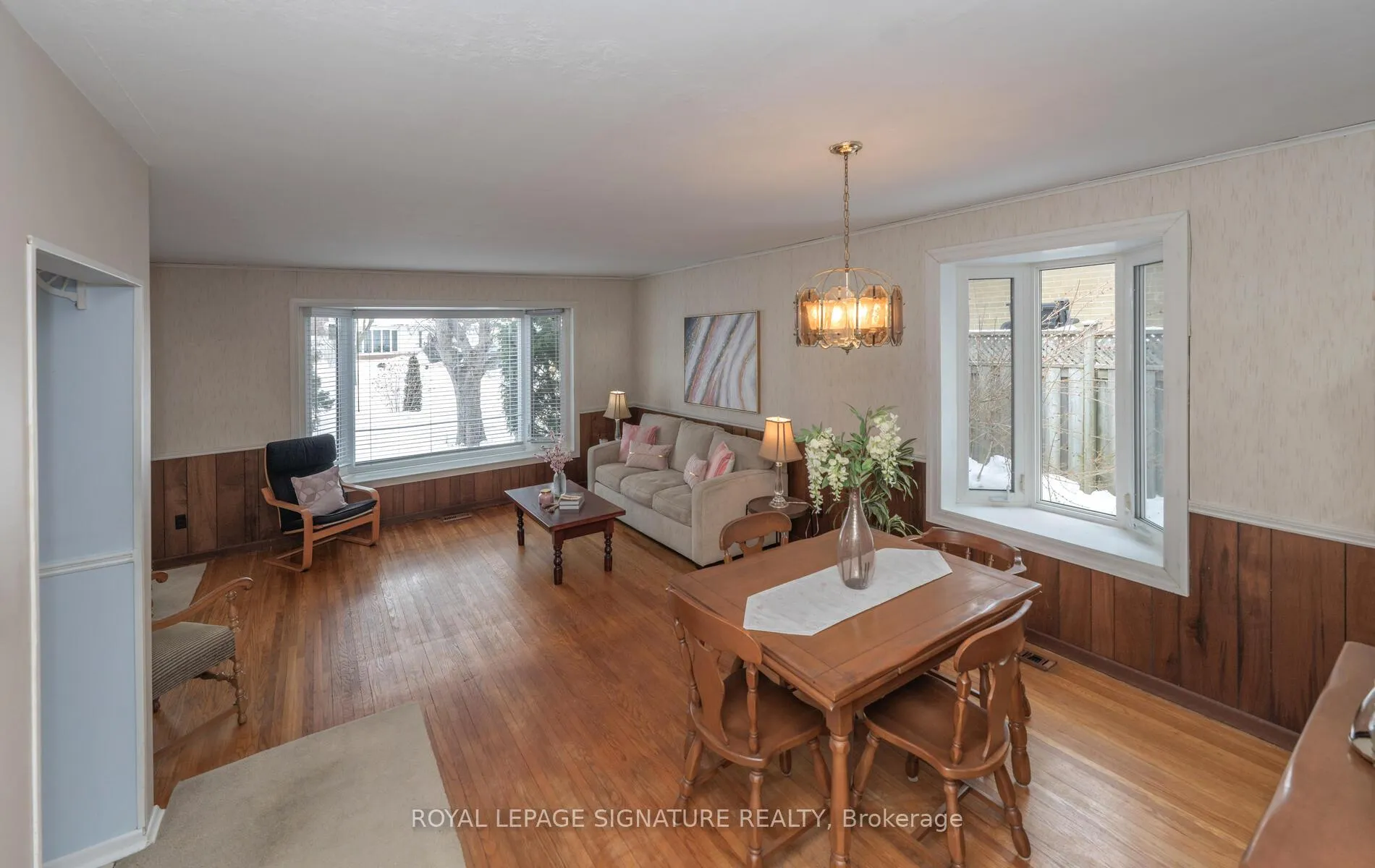 Photo 12 of 7 Mountland Drive, Scarborough, Woburn — HOMEH