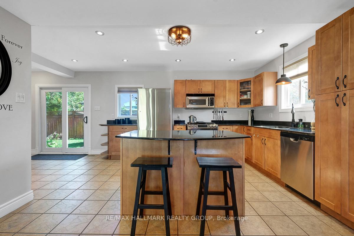 Photo 2 of 3243 Southgate Road, Ottawa, South Keys — HOMEH