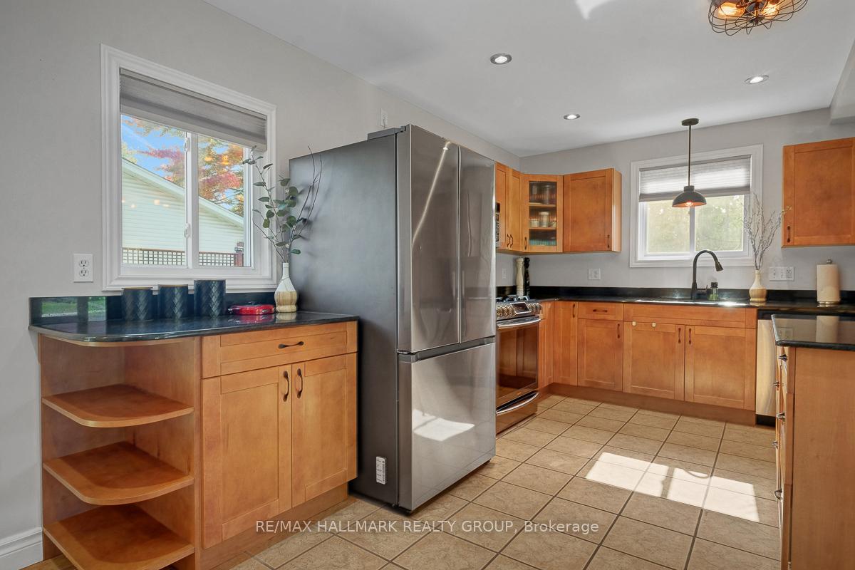 Photo 9 of 3243 Southgate Road, Ottawa, South Keys — HOMEH