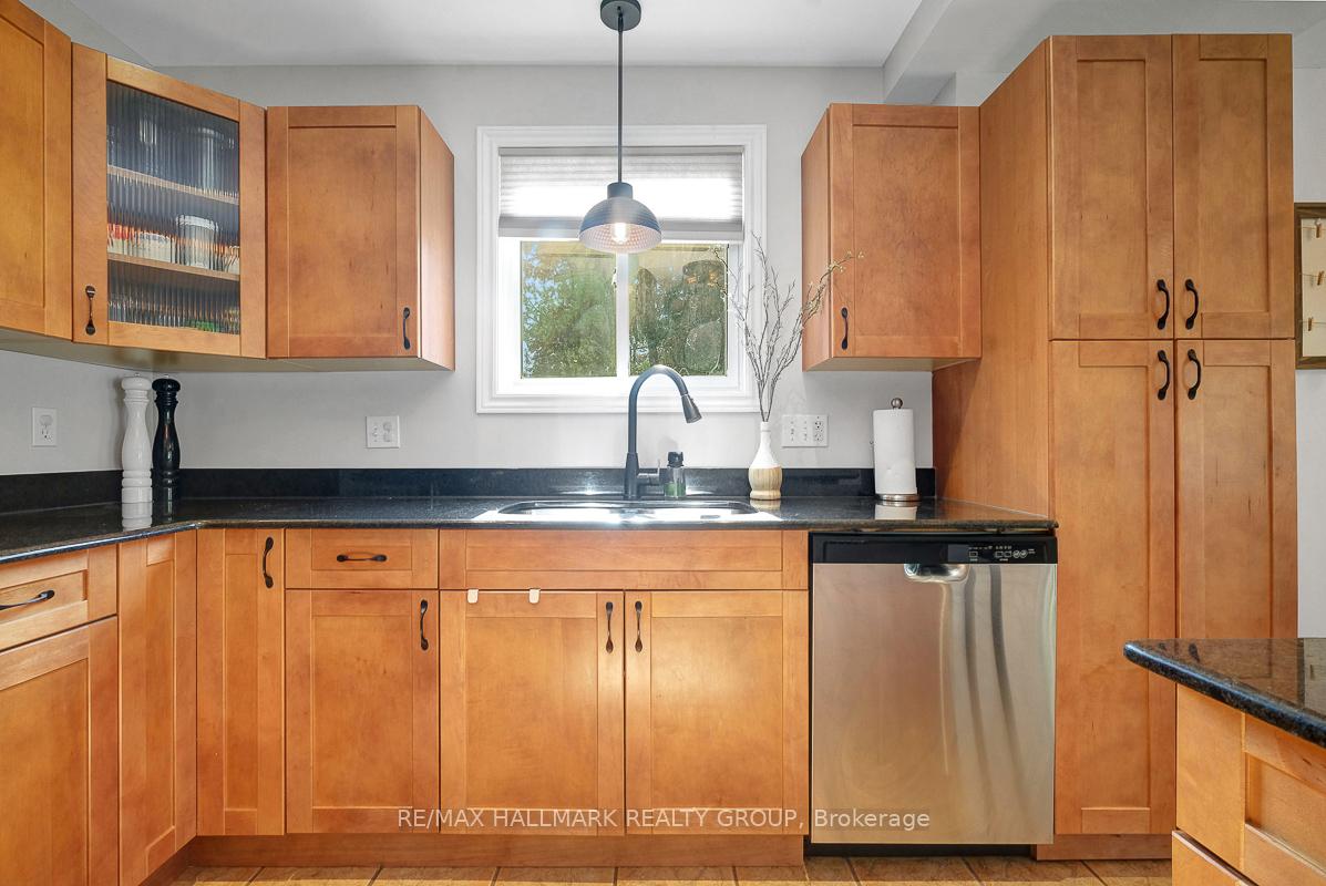 Photo 12 of 3243 Southgate Road, Ottawa, South Keys — HOMEH
