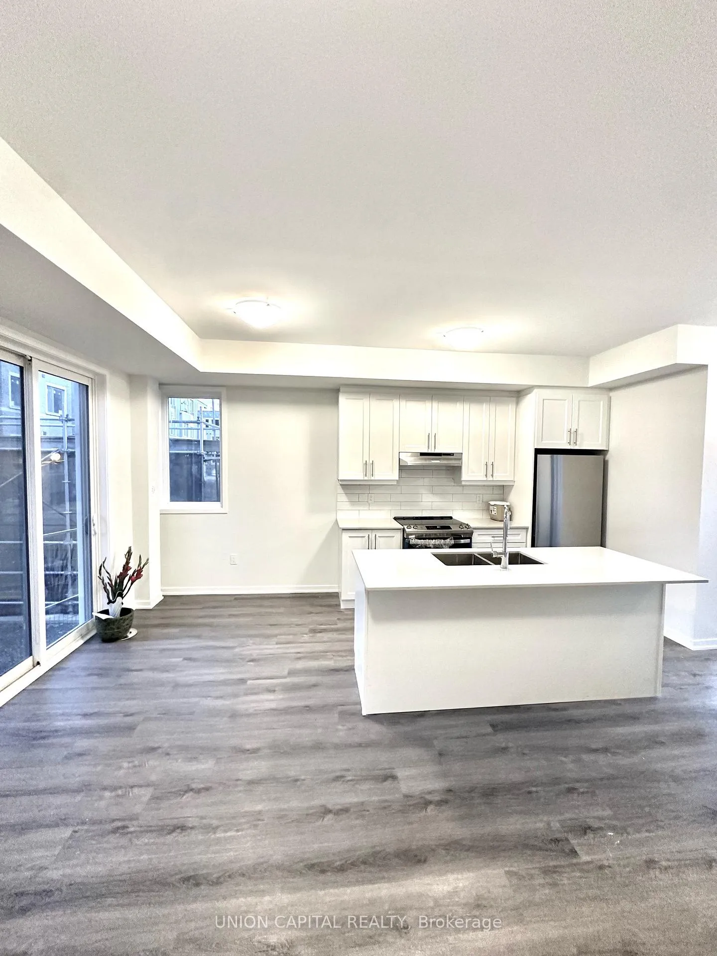 Photo 4 of Unit TH176, 31 Mable Smith Way W, Vaughan, Vaughan Corporate Centre — HOMEH