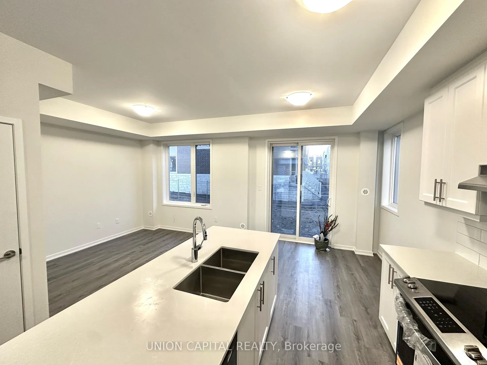 Photo 6 of Unit TH176, 31 Mable Smith Way W, Vaughan, Vaughan Corporate Centre — HOMEH