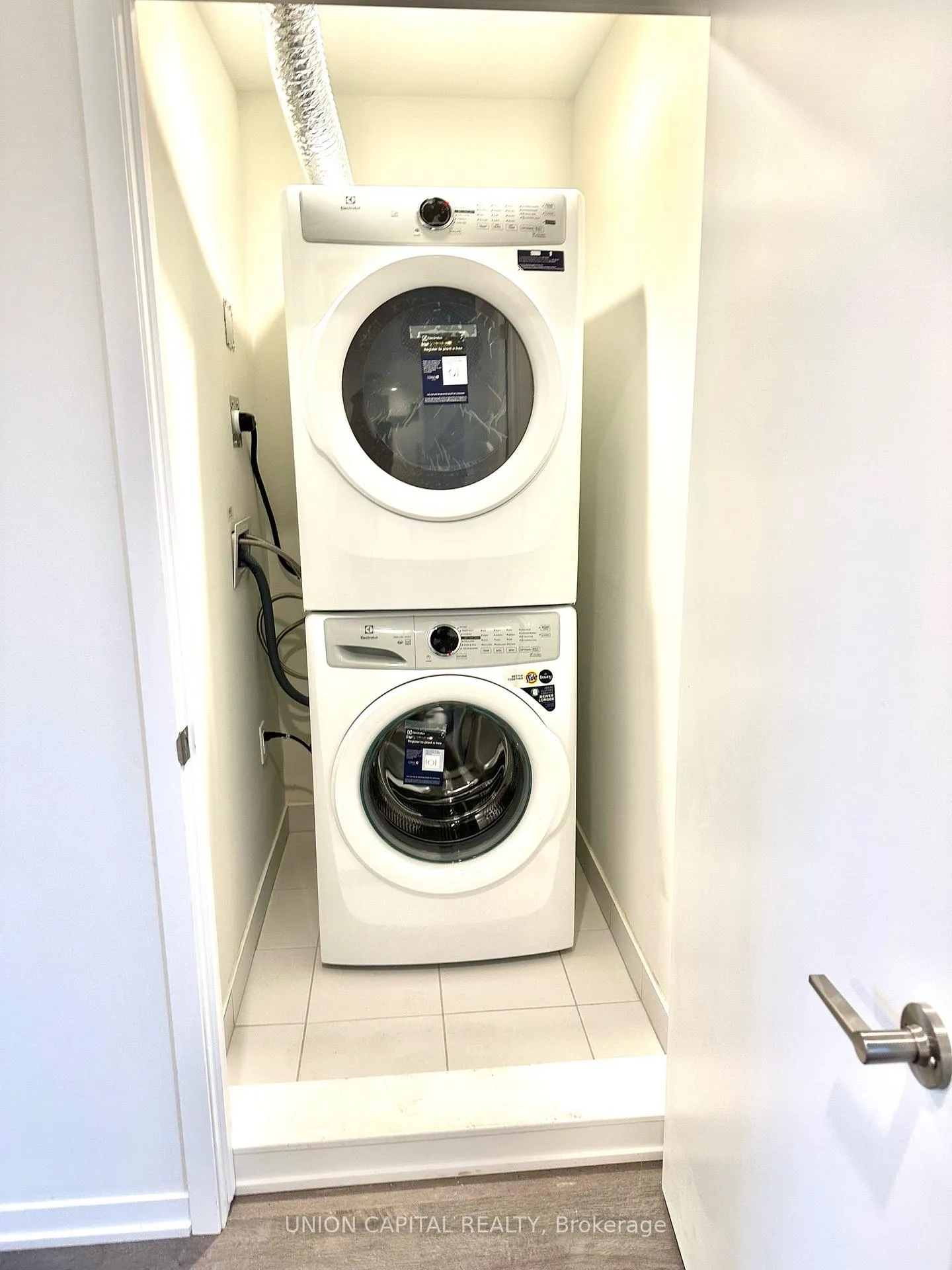 Photo 7 of Unit TH176, 31 Mable Smith Way W, Vaughan, Vaughan Corporate Centre — HOMEH