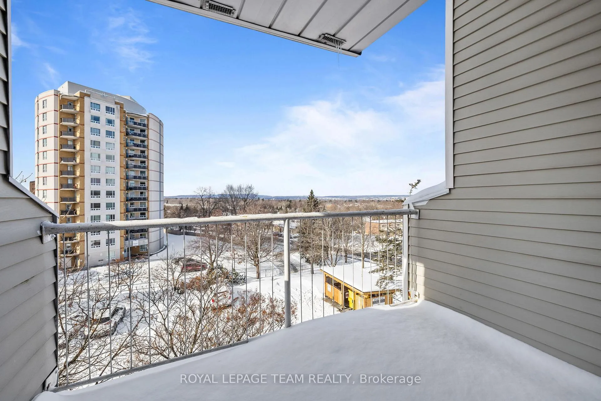 Photo 18 of Unit 411, 270 Brittany Drive, Ottawa, Viscount Alexander Park — HOMEH