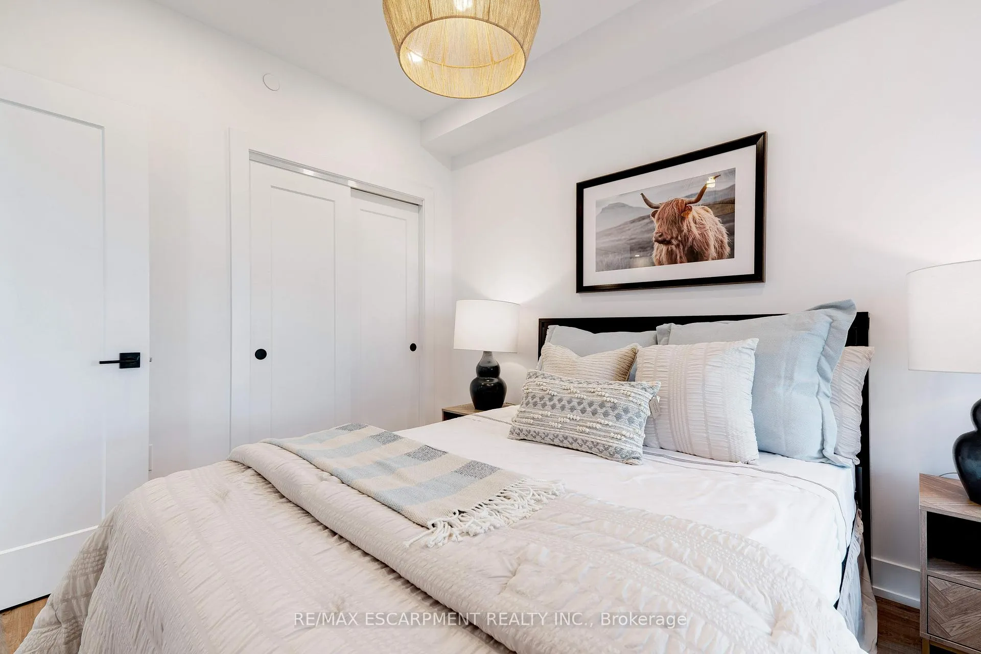 Photo 9 of Unit 803, 470 Dundas Street E, Hamilton, Waterdown — HOMEH