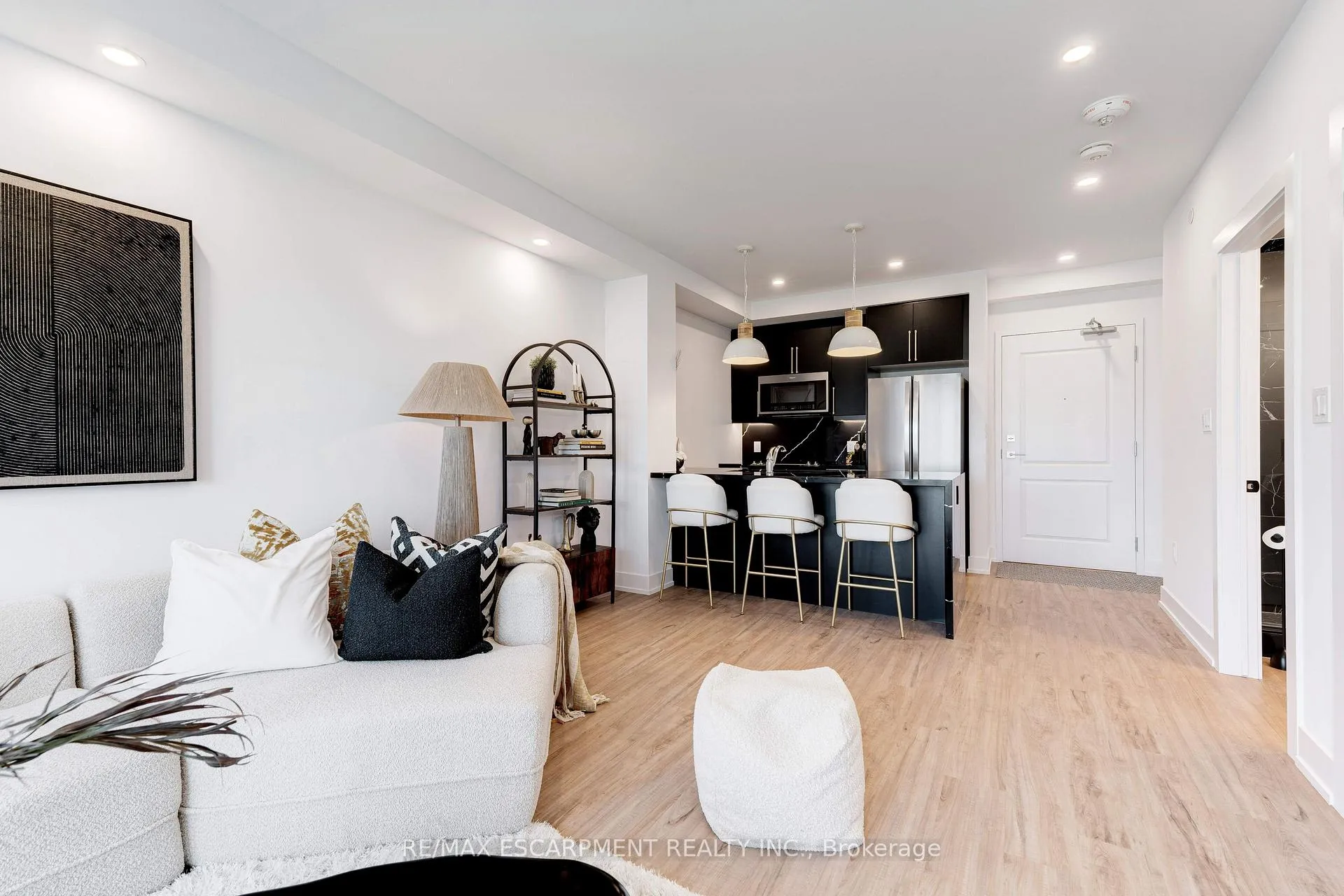 Photo 12 of Unit 803, 470 Dundas Street E, Hamilton, Waterdown — HOMEH